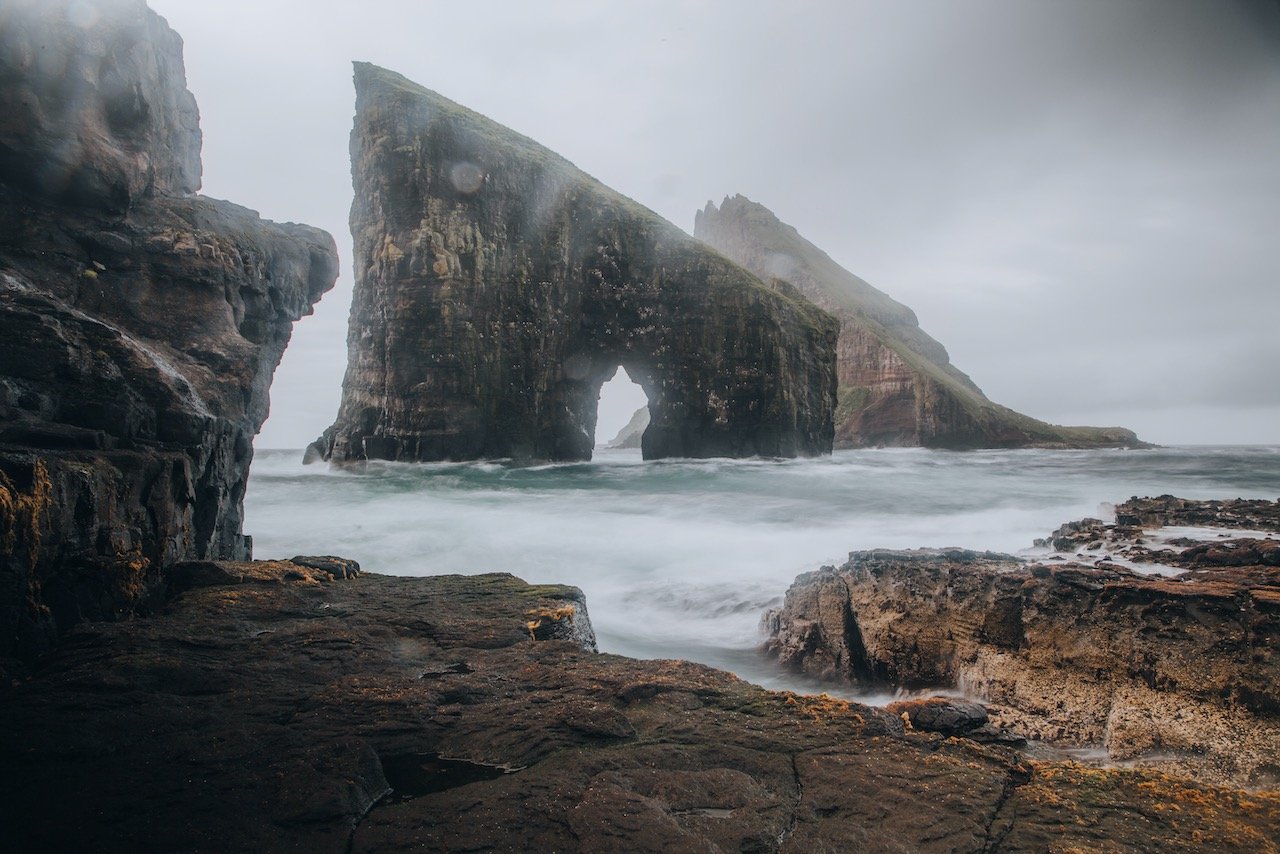  Drangarnir and Tindhólmur, Faroe Islands (ISO 100, 24 mm,  f /22, 2.5 s)  