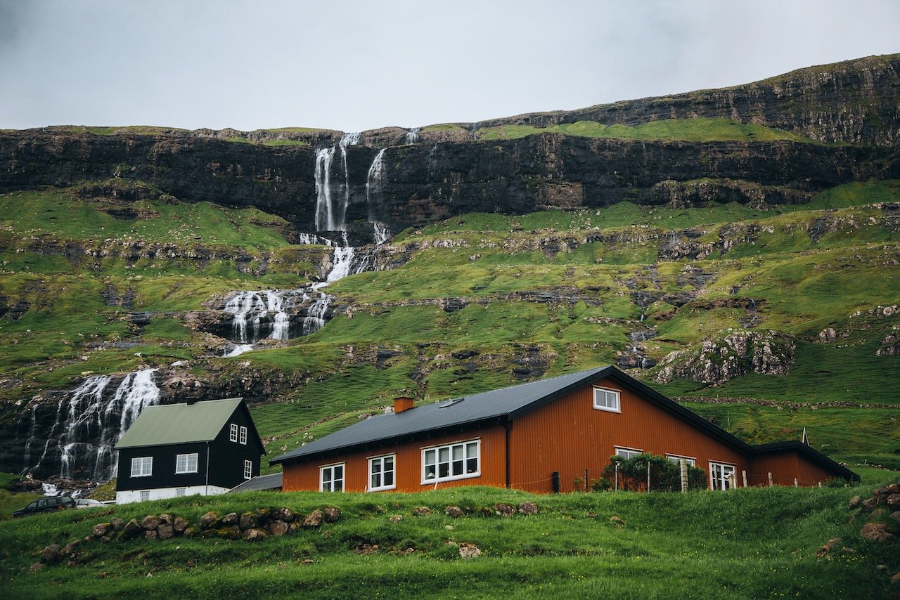   Streymoy, Faroe Islands (ISO 100, 55 mm,  f /4, 1/500 s)  
