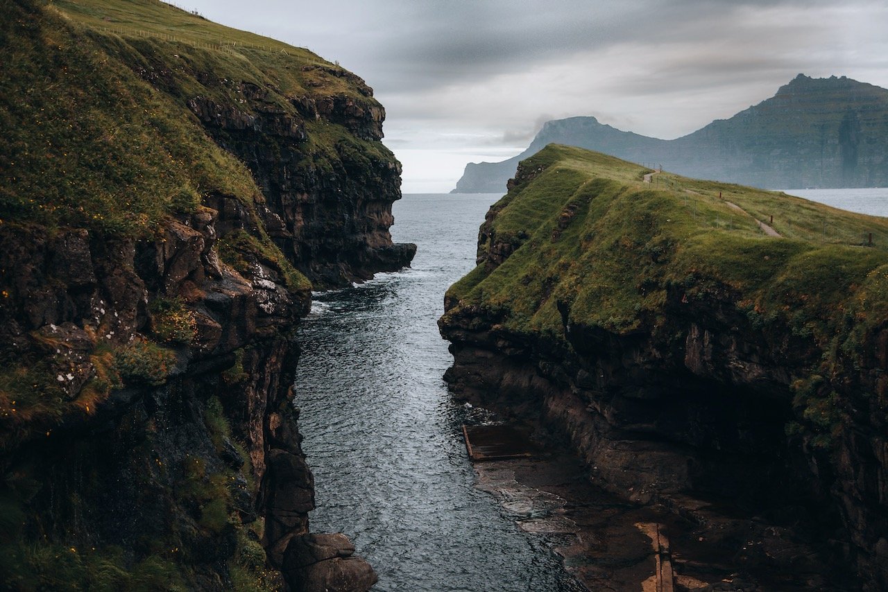   Gjógv Natural Harbor, Eysturoy, Faroe Islands (ISO 400, 45 mm,  f /4, 1/320 s)  