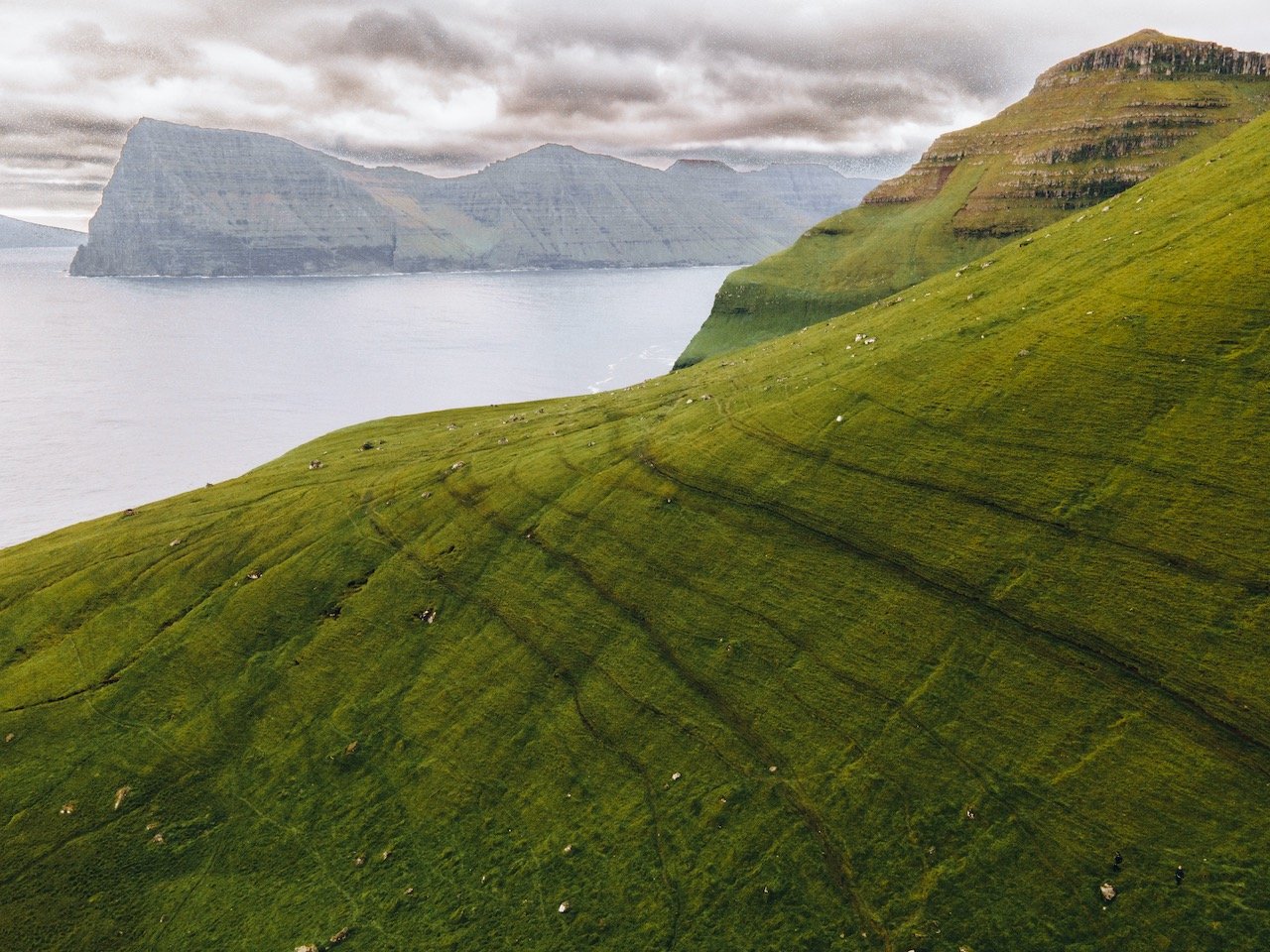   Trollanes, Kalsoy, Faroe Islands (ISO 400, 4.5 mm,  f /2.8, 1/40 s)  