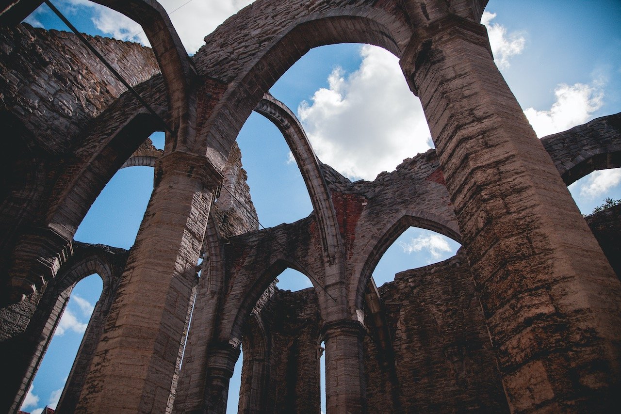   St. Karin Ruin, Visby, Sweden (ISO 400, 24 mm,  f/ 4, 1/4000 s)  