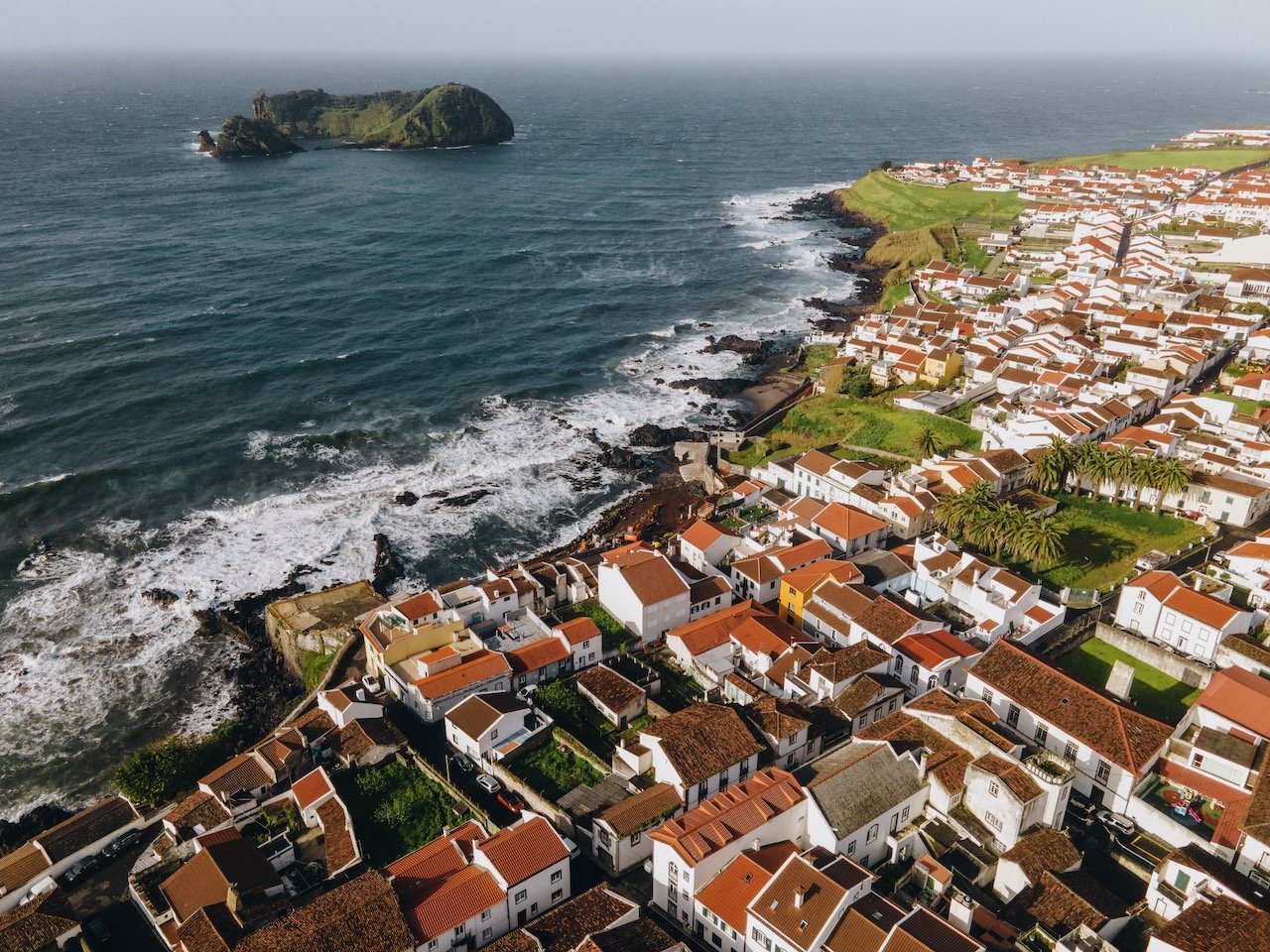   Vila Franca do Campo, São Miguel, the Azores (ISO 100, 4.5 mm,  f /2.8, 1/60 s)  