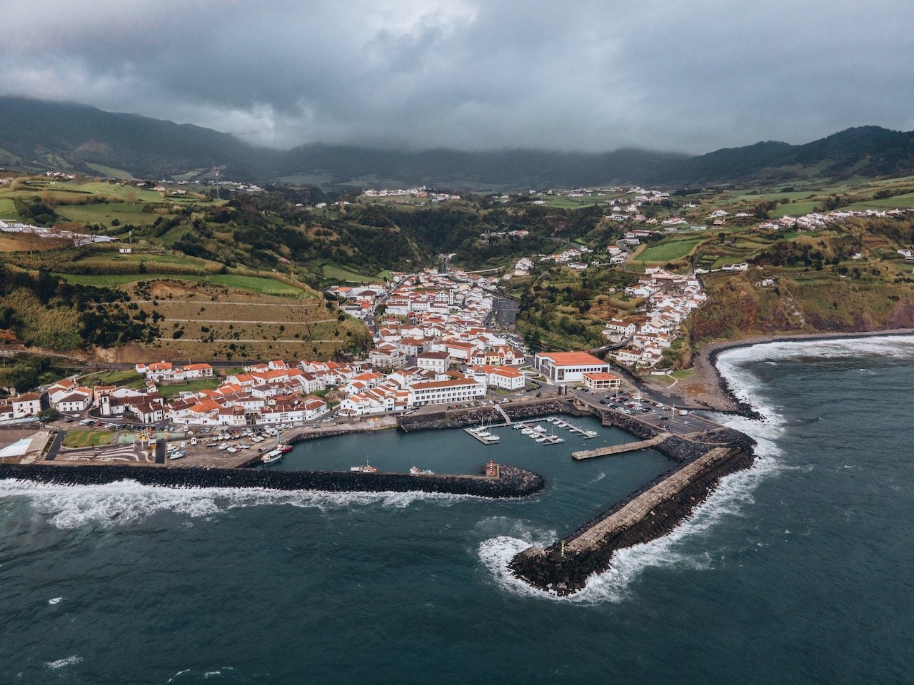   Povoação, São Miguel, the Azores (ISO 100, 4.5 mm,  f /2.8, 1/60 s)  