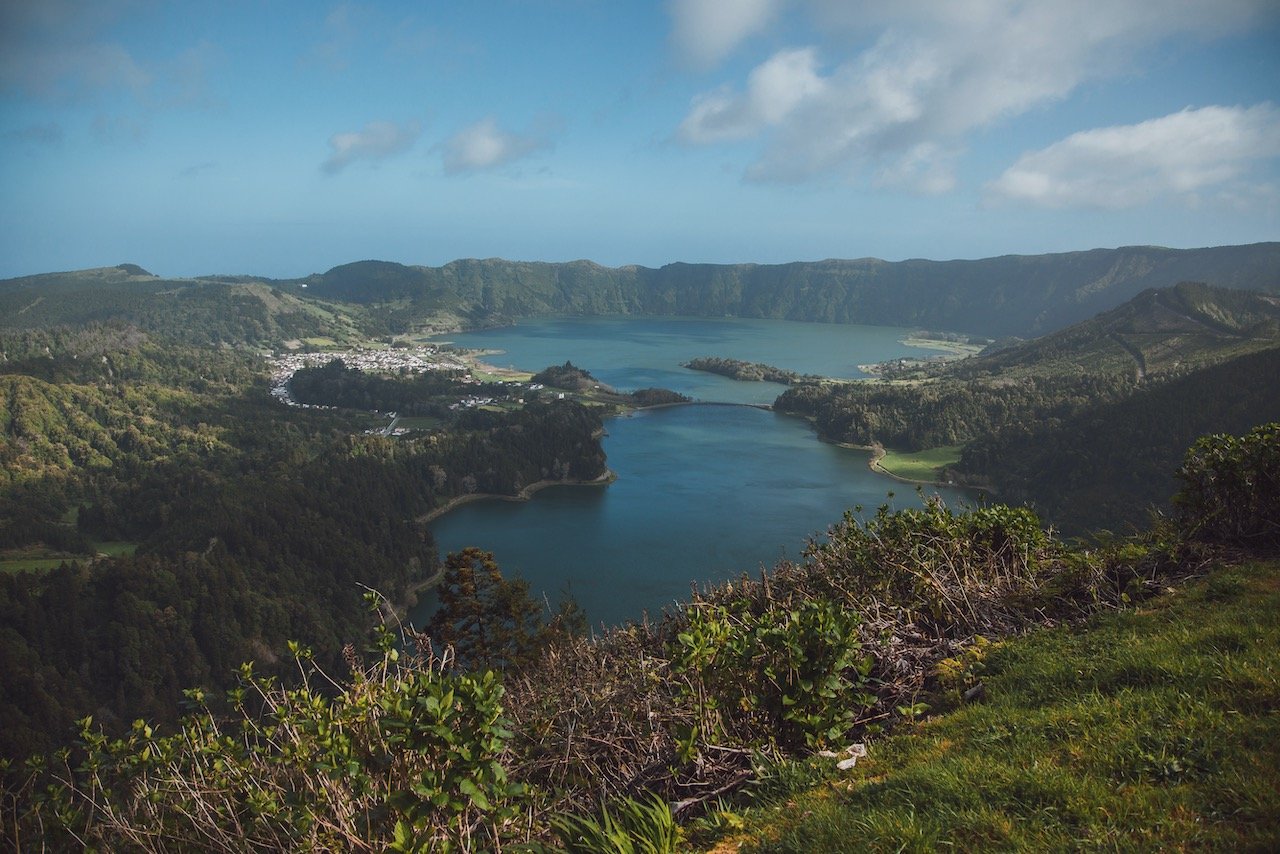   Sete Cidades, São Miguel, the Azores (ISO 400, 24 mm,  f /4.0, 1/2500 s)  