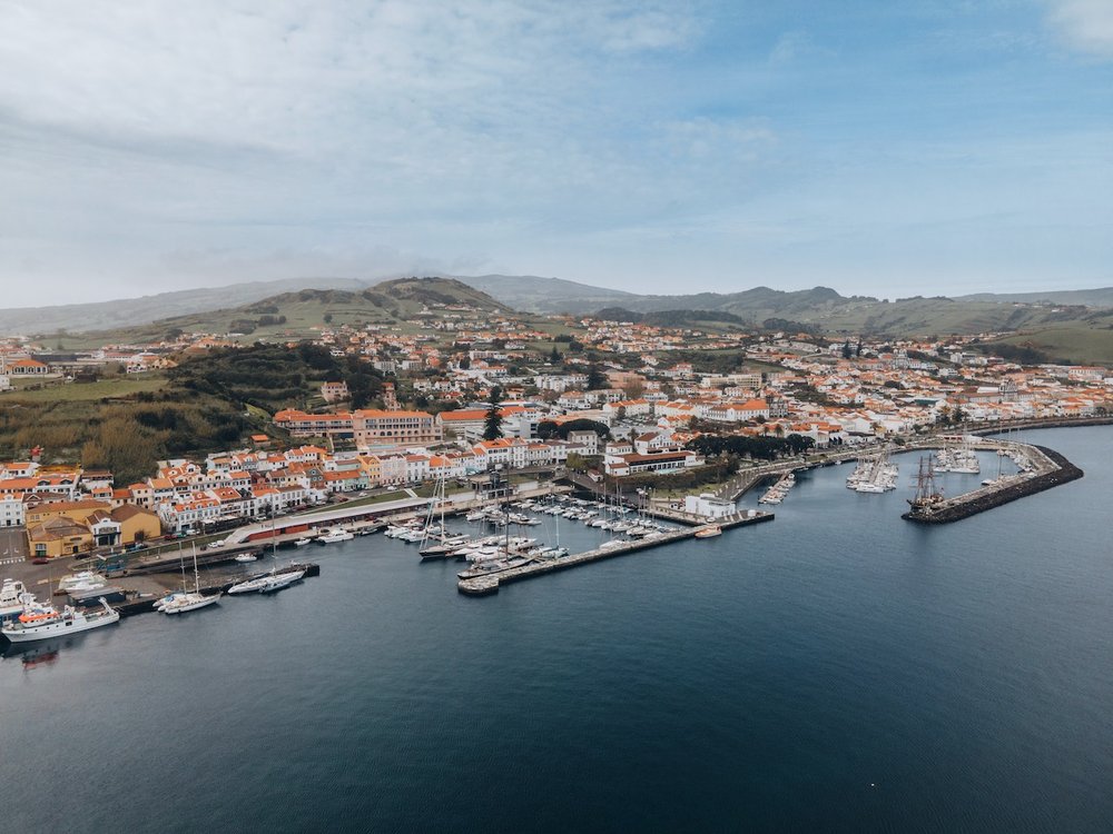   Horta, Faial, the Azores (ISO 100, 4.5 mm,  f /2.8, 1/40 s)  