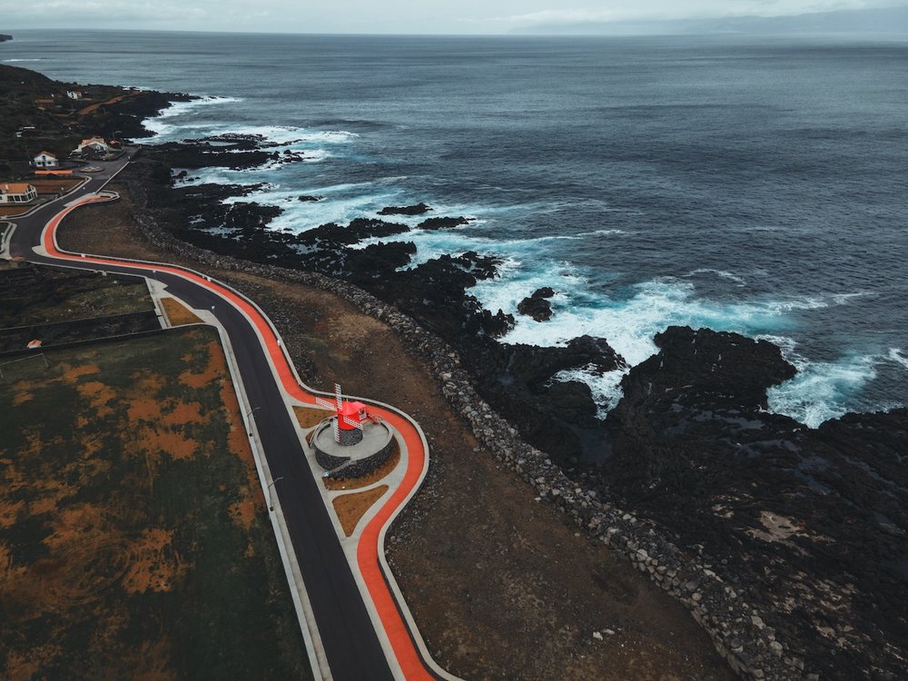   São Roque, Pico, the Azores (ISO 100, 4.5 mm,  f /2.8, 1/30 s)  