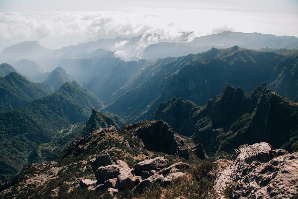   Pico do Arieiro, Madeira, the Azores (ISO 100, 24 mm,  f /10, 1/200 s)  