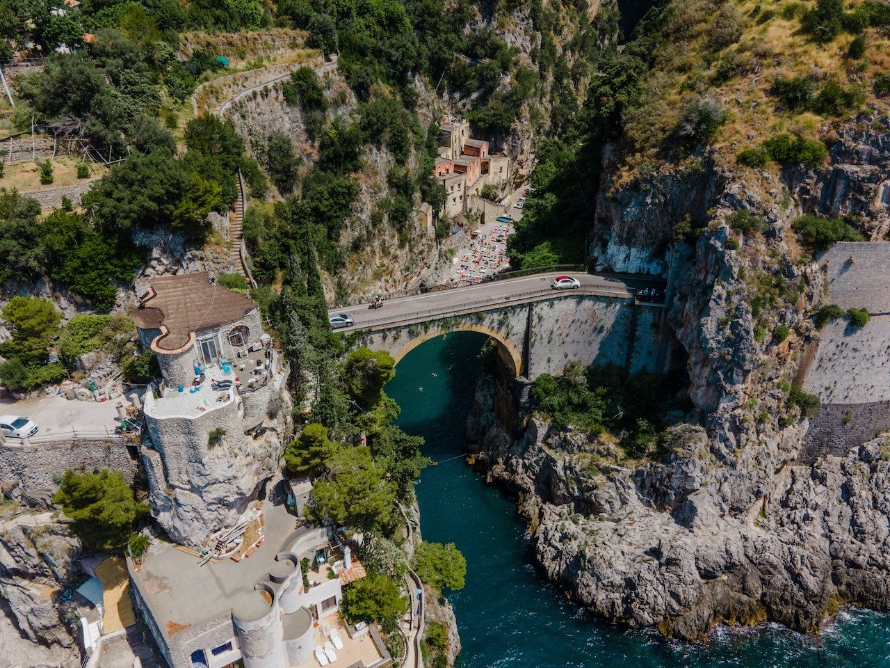 📍 Fiordo di Furore, Amalfi Coast, Italy

Another snap of this amazing beach on the Amalfi Coastline.
.
.
.
.
.
#cktheexplorer #ecksplorer #cinqueterre #italy #italia #amalfi #amalficoast #amalficoastitaly #amalfi #amalfiitaly #minoriamalfi #discover