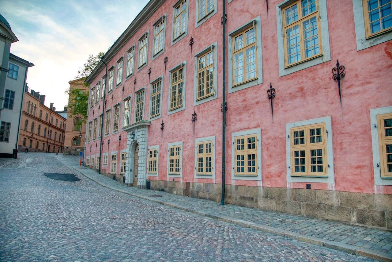   Stenbock Palace, Stockholm, Sweden (ISO 500, 24 mm,  f /5.6, 1/125 s)  