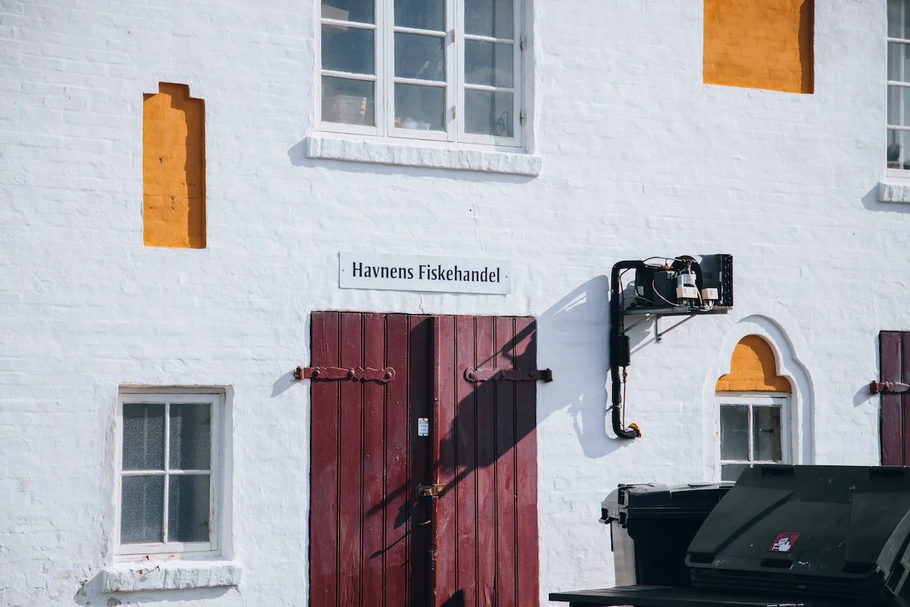 Skagen Harbor, Skagen, Denmark (ISO 400, 93 mm,  f /4.5, 1/4000 s)