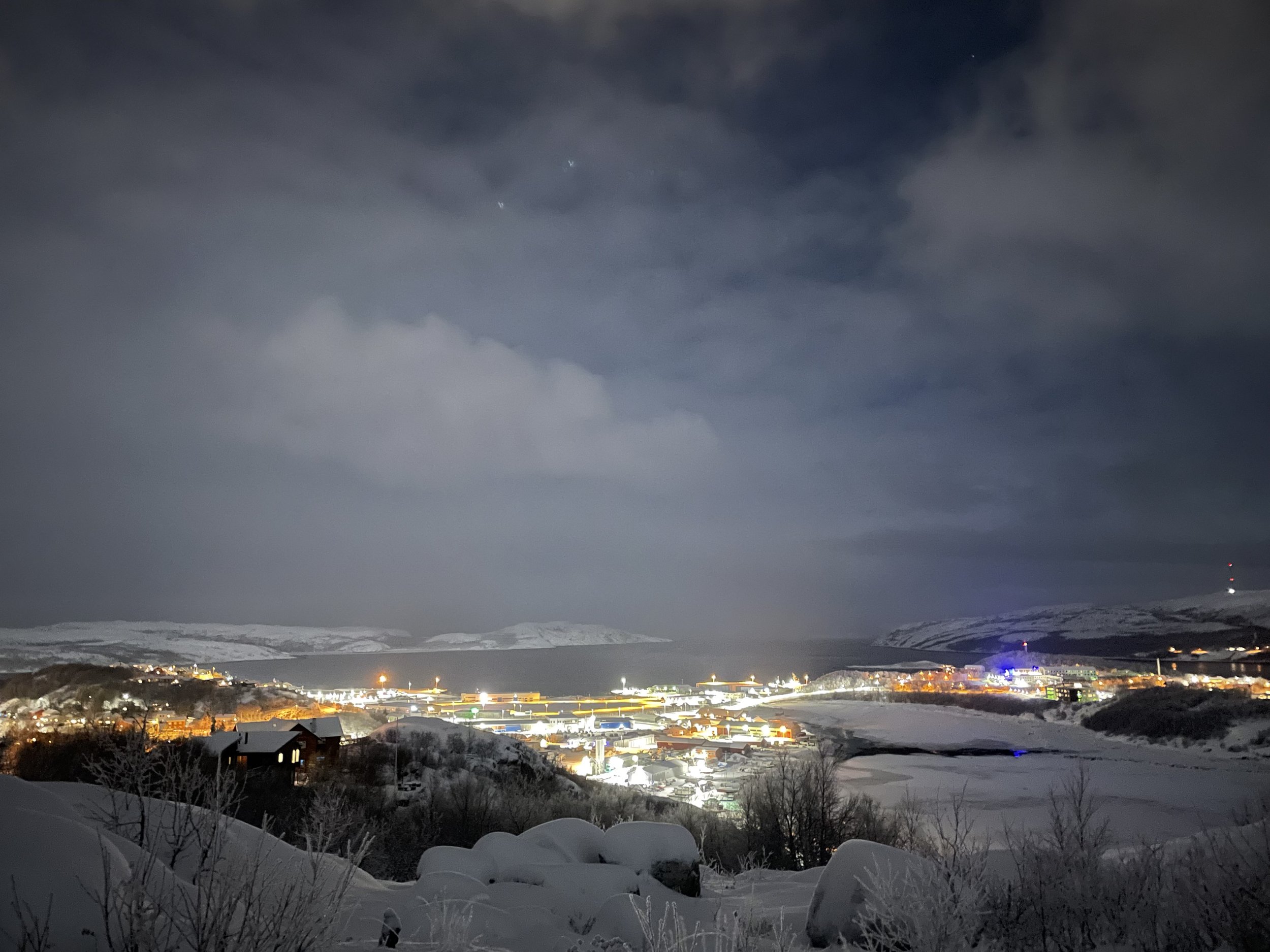 Kirkenes by night.JPG