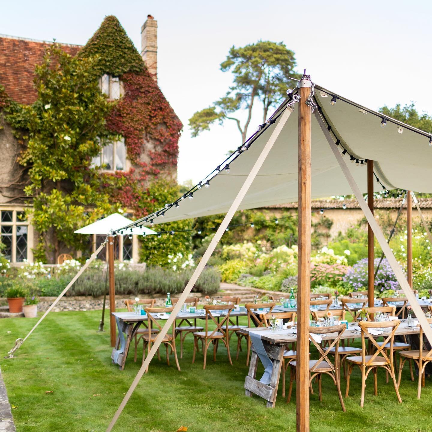 Another little taster of the Wiltshire wedding from a couple of weeks ago. 💫