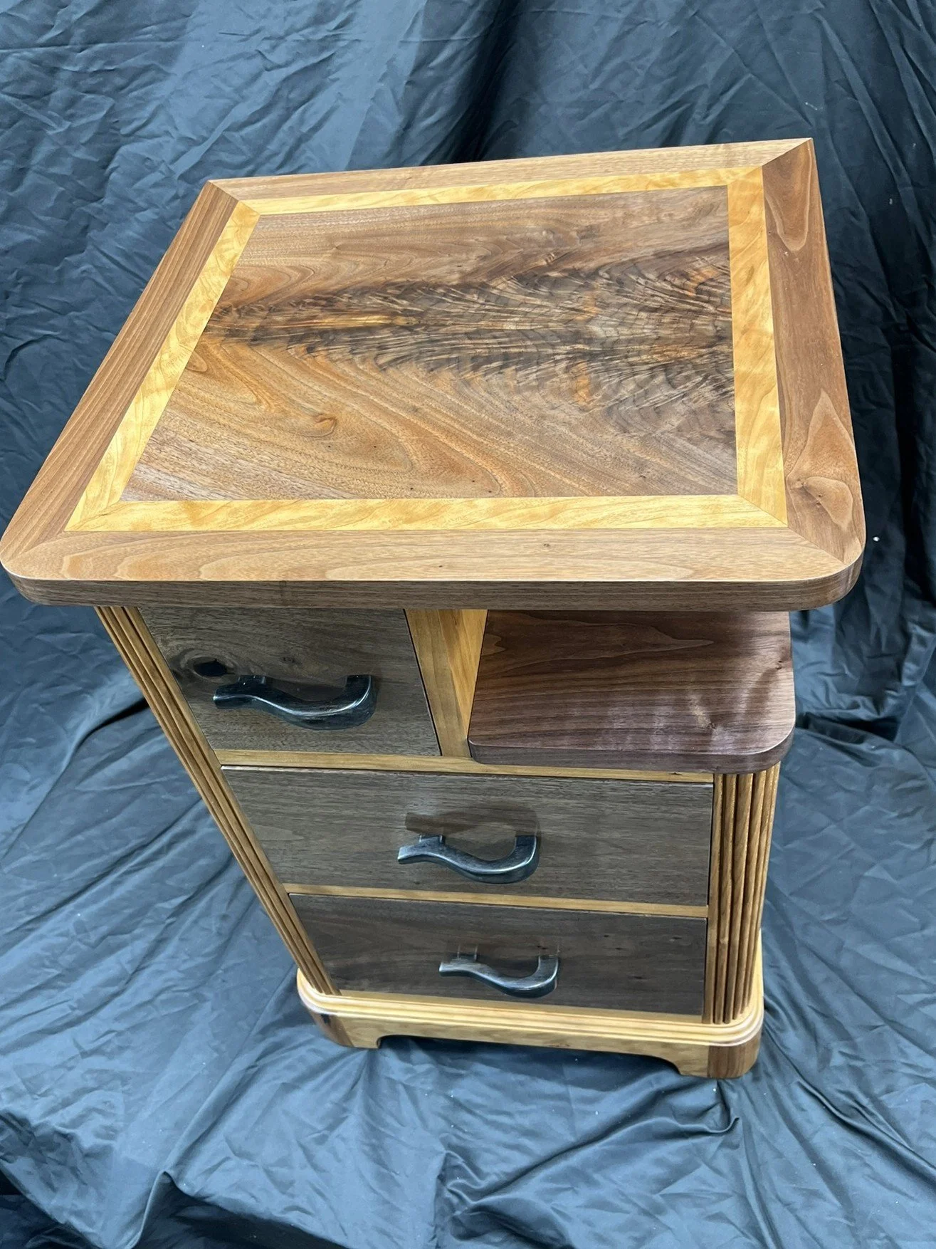 Crotch walnut top with cherry banding