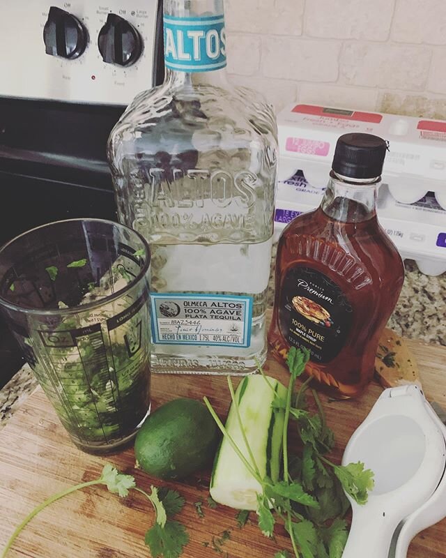 Healthy Margarita today! I have been looking more into #glutenfree eating to help control my #hypothyroidism issues, and found this yummy margarita recipe from @daniellewalker {thank you 🙏🏻❤️}
&ldquo;Spa-garita&rdquo; {double recipe to make another
