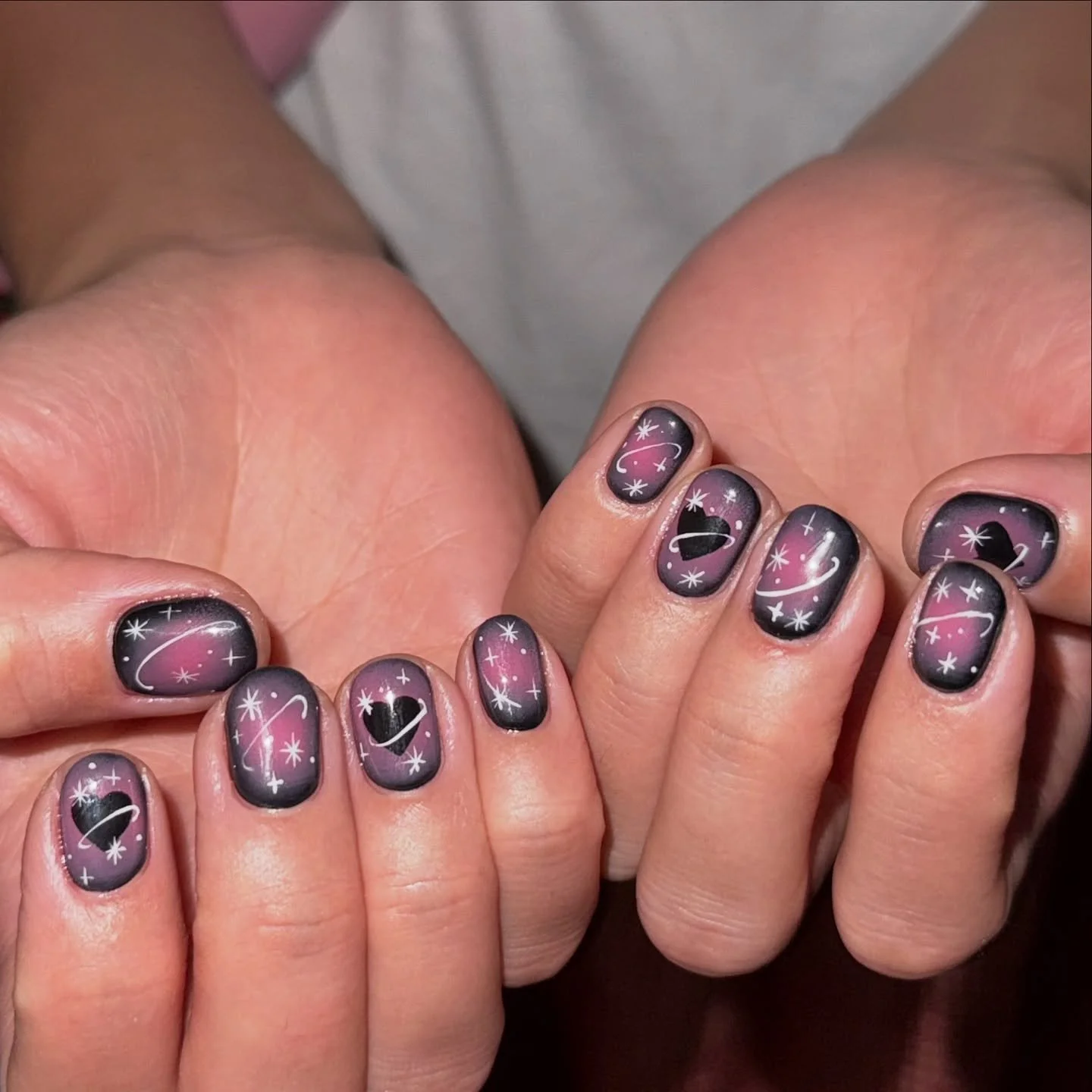 Walk-in Welcome 🤗 
 
How to make an appointment. 
1. Please visit website @ www.kaysamazingnails.com
2. Click appointment 
  OR
  Visit
https://app.acuityscheduling.com/schedule.php?owner=18587191
3.  Choose service and technic