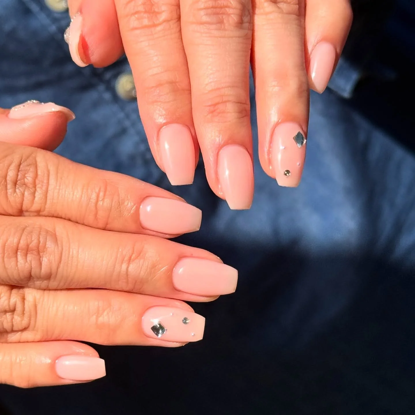 Classy nude with crystal touch 💎
#KoreanNailArt #KoreanNails #KoreanNailDesign #NudeNails #ElegantNails #SimpleNailDesign #ClassyNails #ChicNails #MinimalNails #StoneNailArt #CrystalNails #WeddingNails #DailyNails #OfficeNails #GelNailDesign #NailA