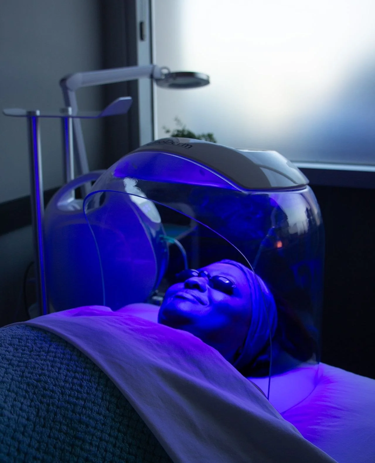 Back to class with your best face forward ✨ Right now,  all student facial treatments with LED therapy are just $79!⁠
⁠
This treatment is ideal for calming acne, reducing redness, boosting glow and that post-summer reset your skin will love.⁠
⁠
Book 