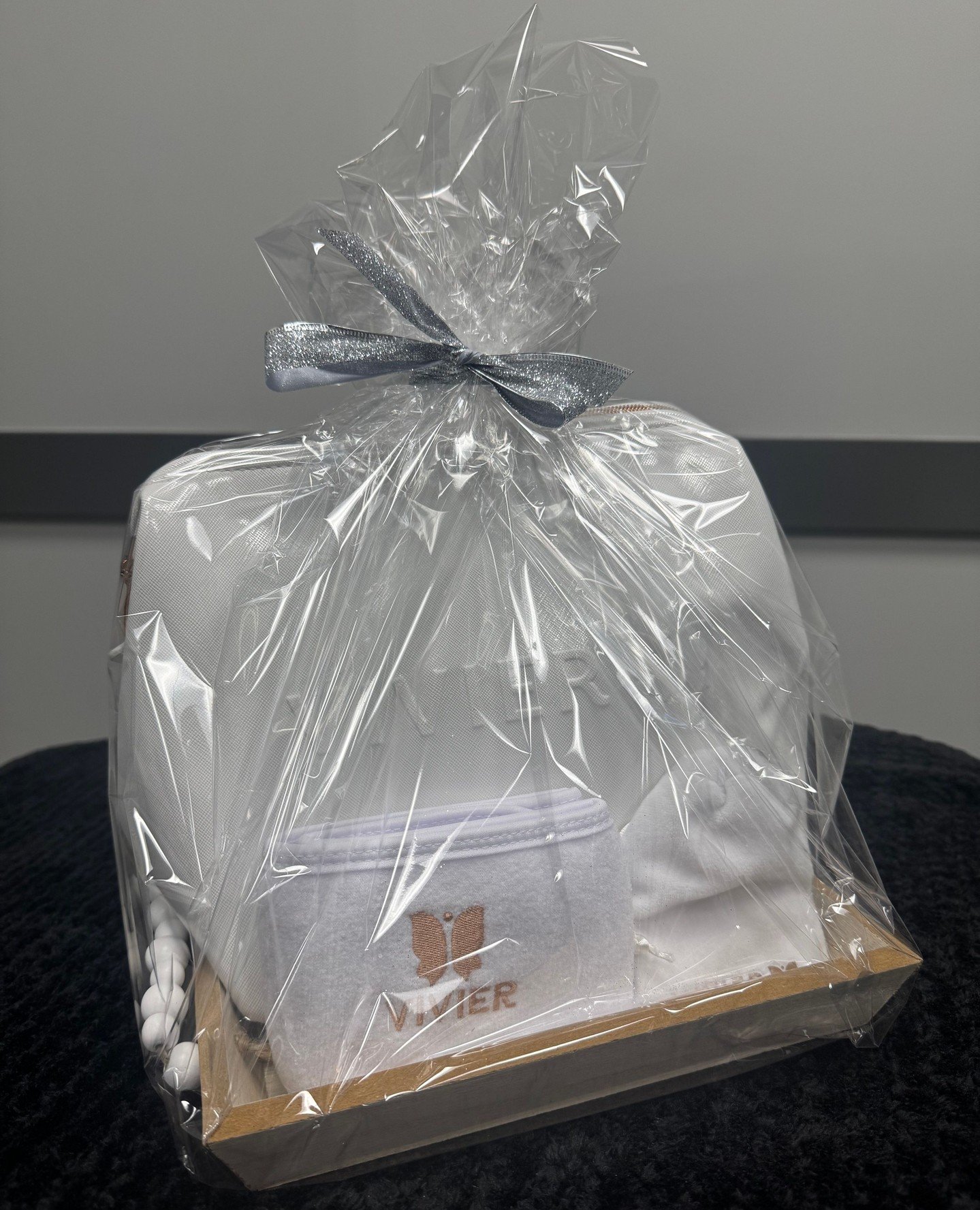 CMC&rsquo;s December Giveaway is here to make your holiday season even brighter! ✨🎉⁠
⁠
Between Dec 1&ndash;22, enter to win a skincare basket simply by:⁠
✔️ Receiving a cosmetic treatment⁠
✔️ Purchasing any product⁠
✔️ Buying a gift card⁠
✔️ Or subs