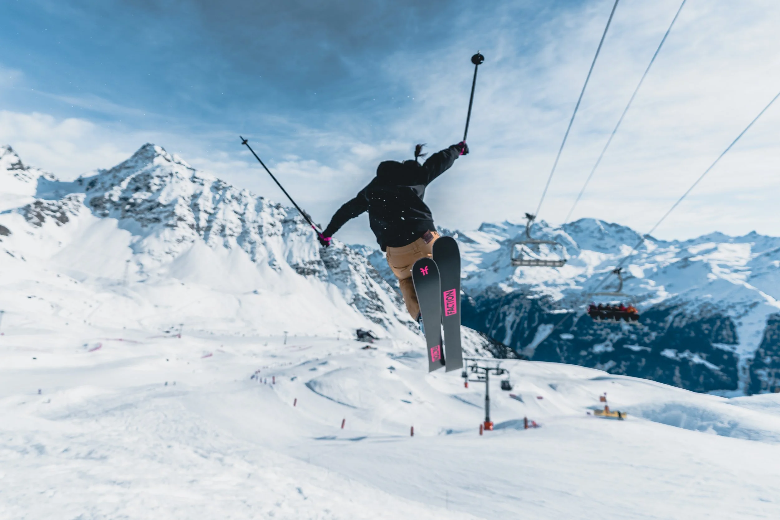 1819_©(raphaelsurmont)_(verbier)_(sarah hoefflin)_(action 4)_HIRES.jpg