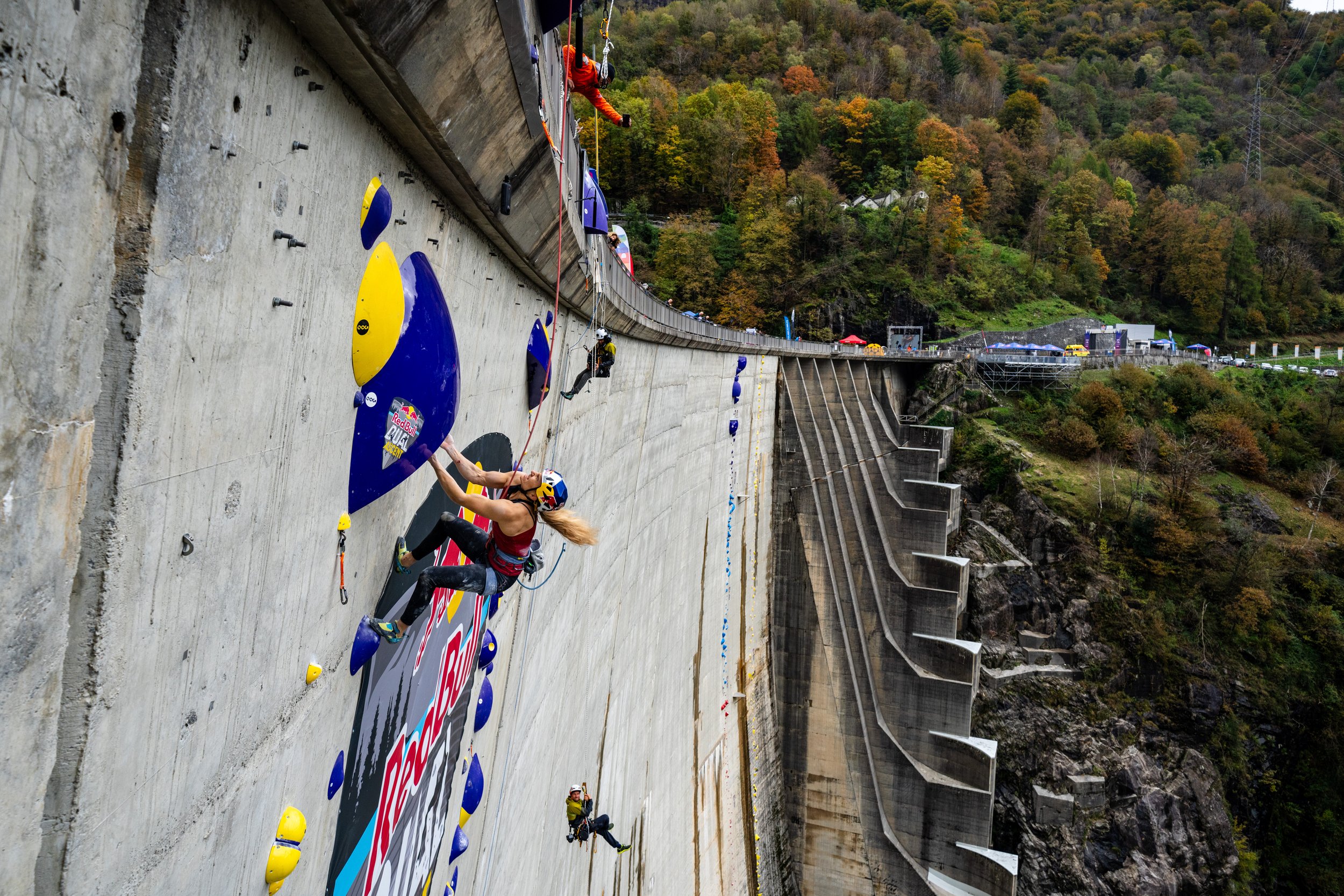 PETRA KLINGLER PERFORMING DURING RED BULL DUAL ASCENT 2023