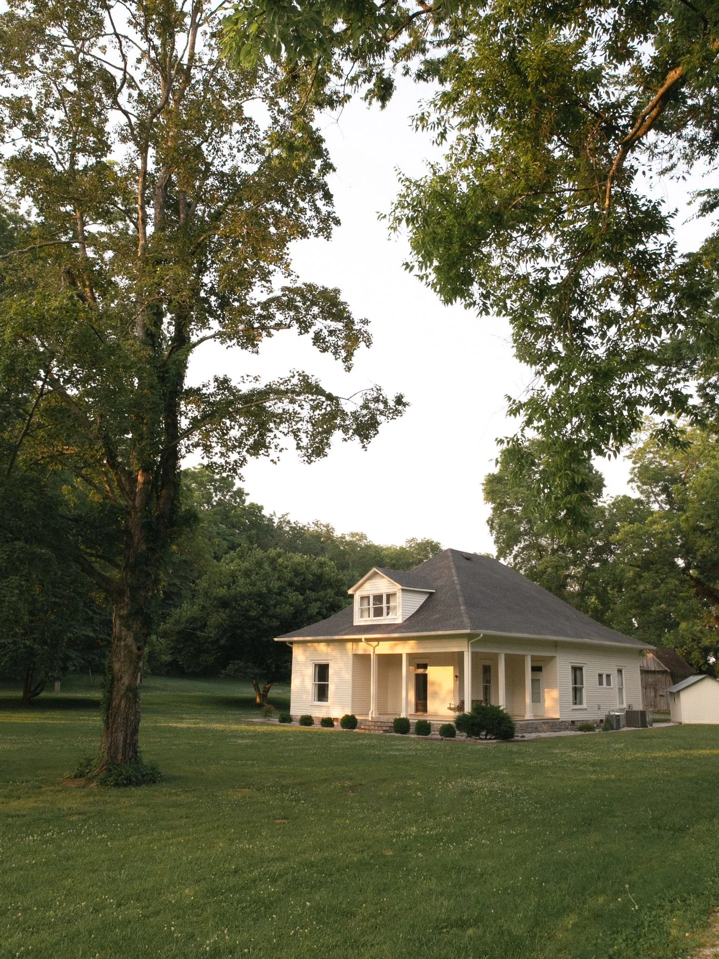 In case you missed it, we&rsquo;re selling our 100 year old farmhouse in Columbia, TN! 

1930s Farmhouse
4 Bed / 3 Bath, 3000 Sq Ft.
7 Acre Homestead
15 Minutes from downtown Columbia
For Sale by Owner 

🌳Full listing at chestnut-house.com
🧺Inquire