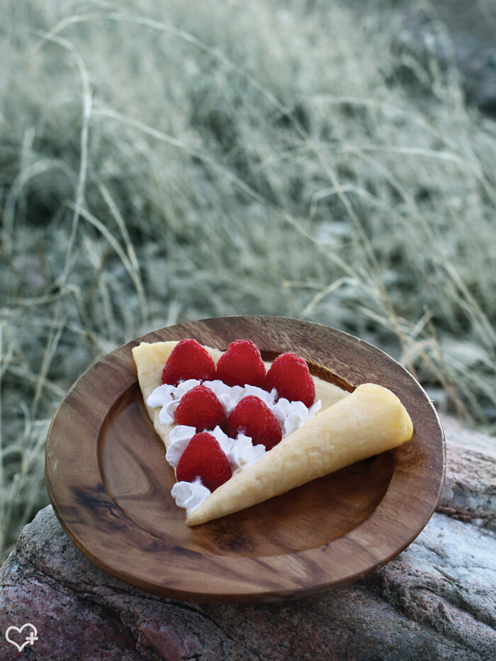 Wildberry Crepes – Sheikah Plate