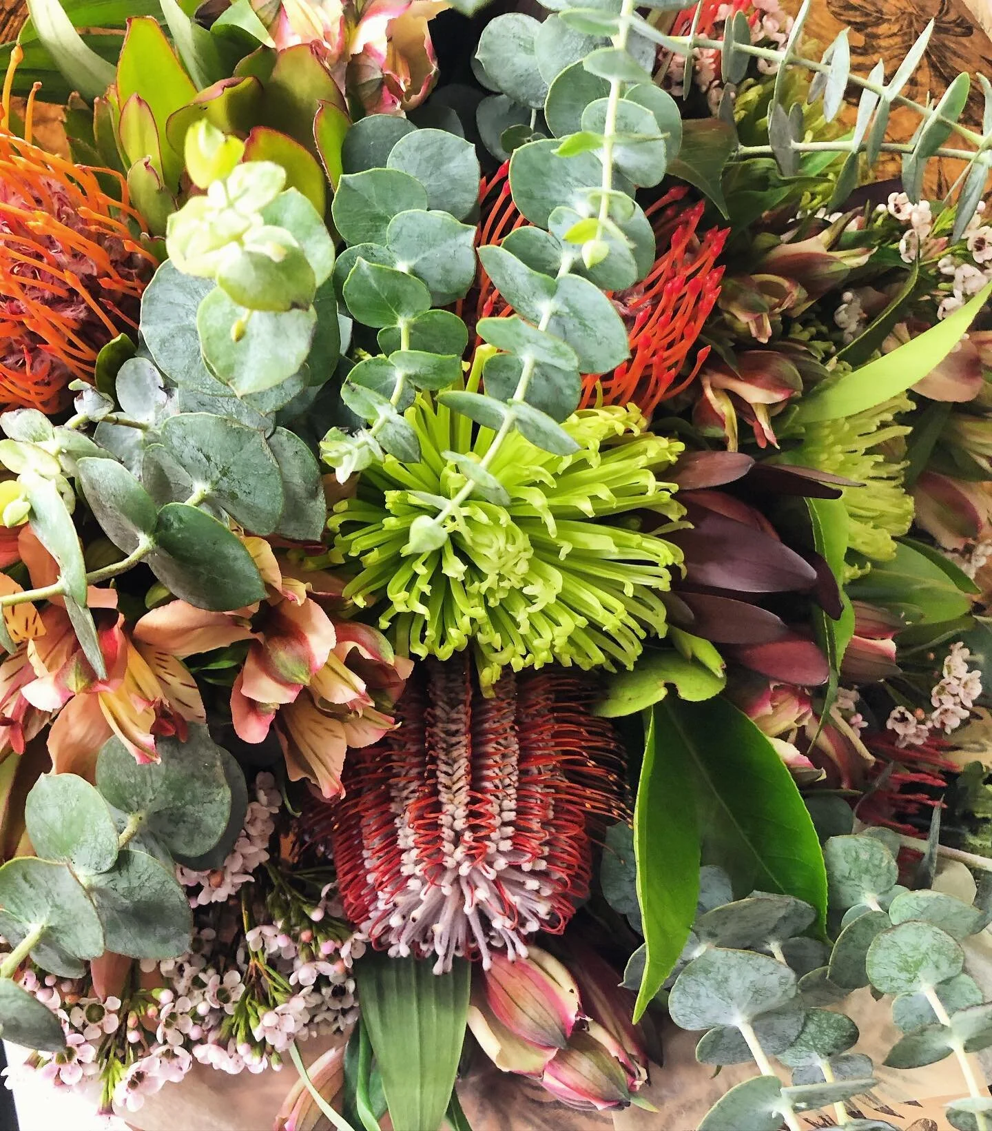 Get inspired  Summery vibes with some fresh natives 💐💜🥰💚
.
.
.
.
.
.
#prodigytextiles #fabrics #floraldesign #fabricsupplier #textiles #thread #textilestudio #design #trendingfabrics #fashion #fabricstore #style #interiordesign #vintagestyle #fabricsamples #vintageinspired #fastfashion #digitalprint #nativeflowers #bouquet