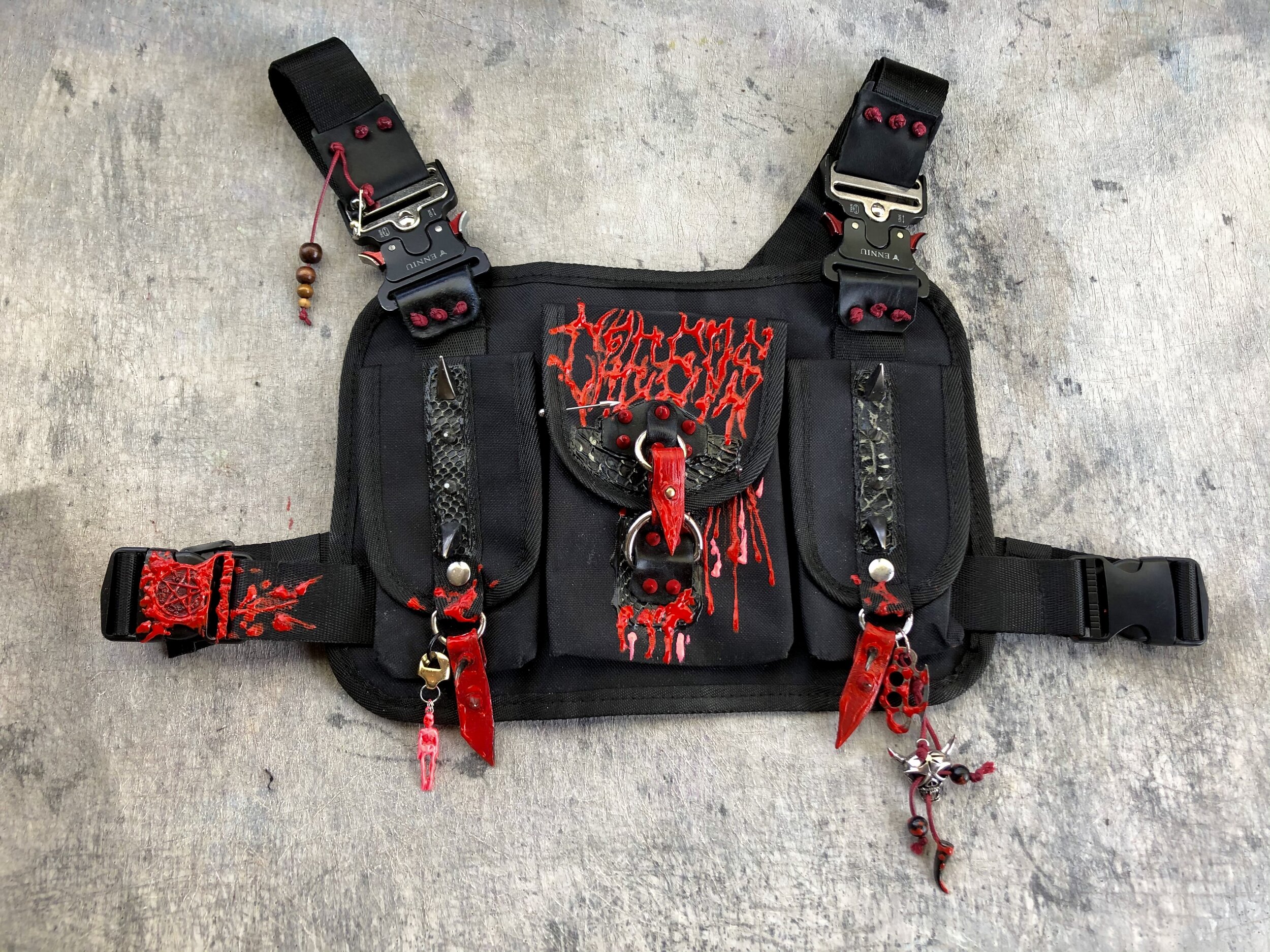 Creeper Crew Chest Pack