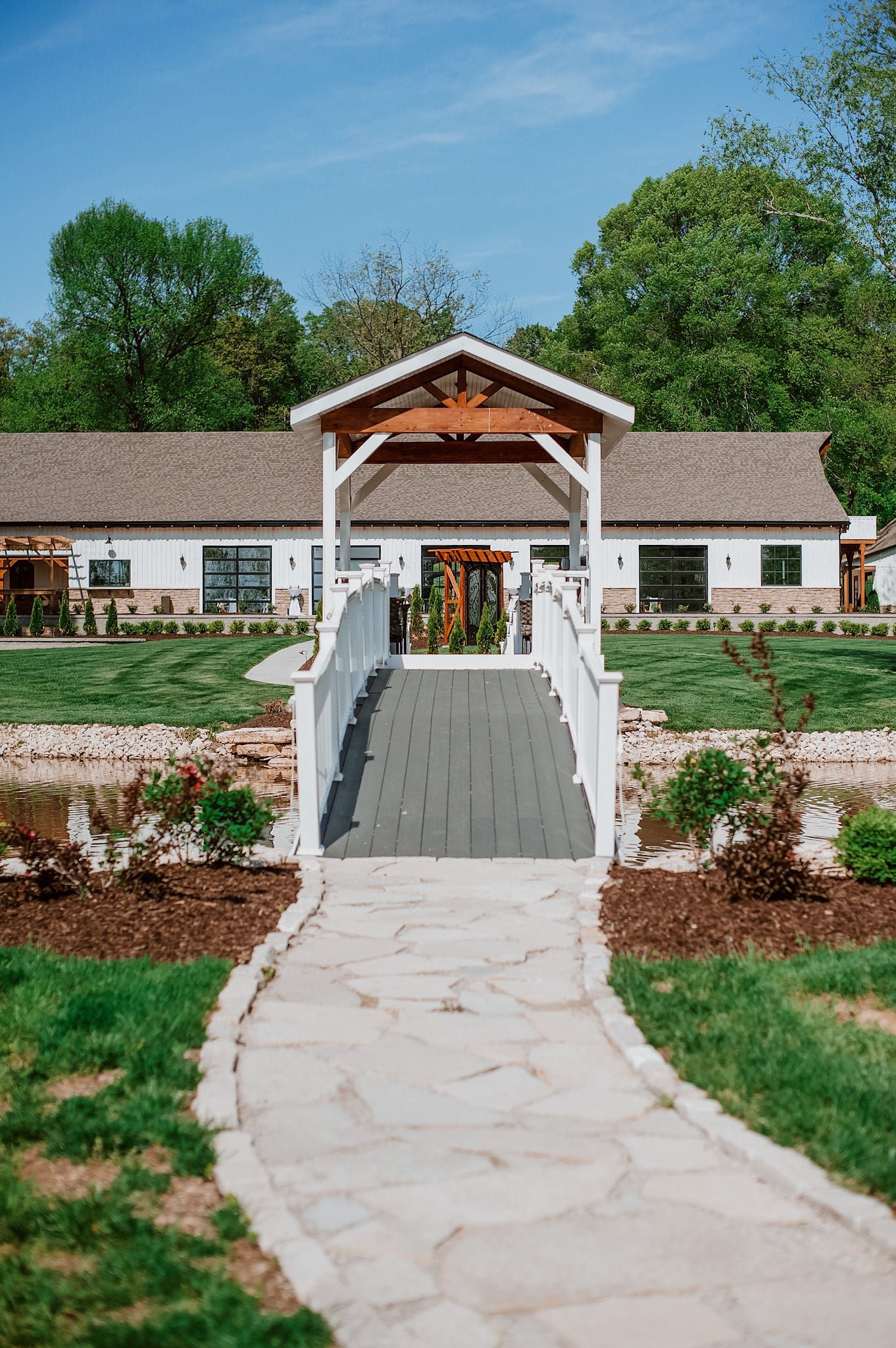 Knotting Hills Wedding + Events