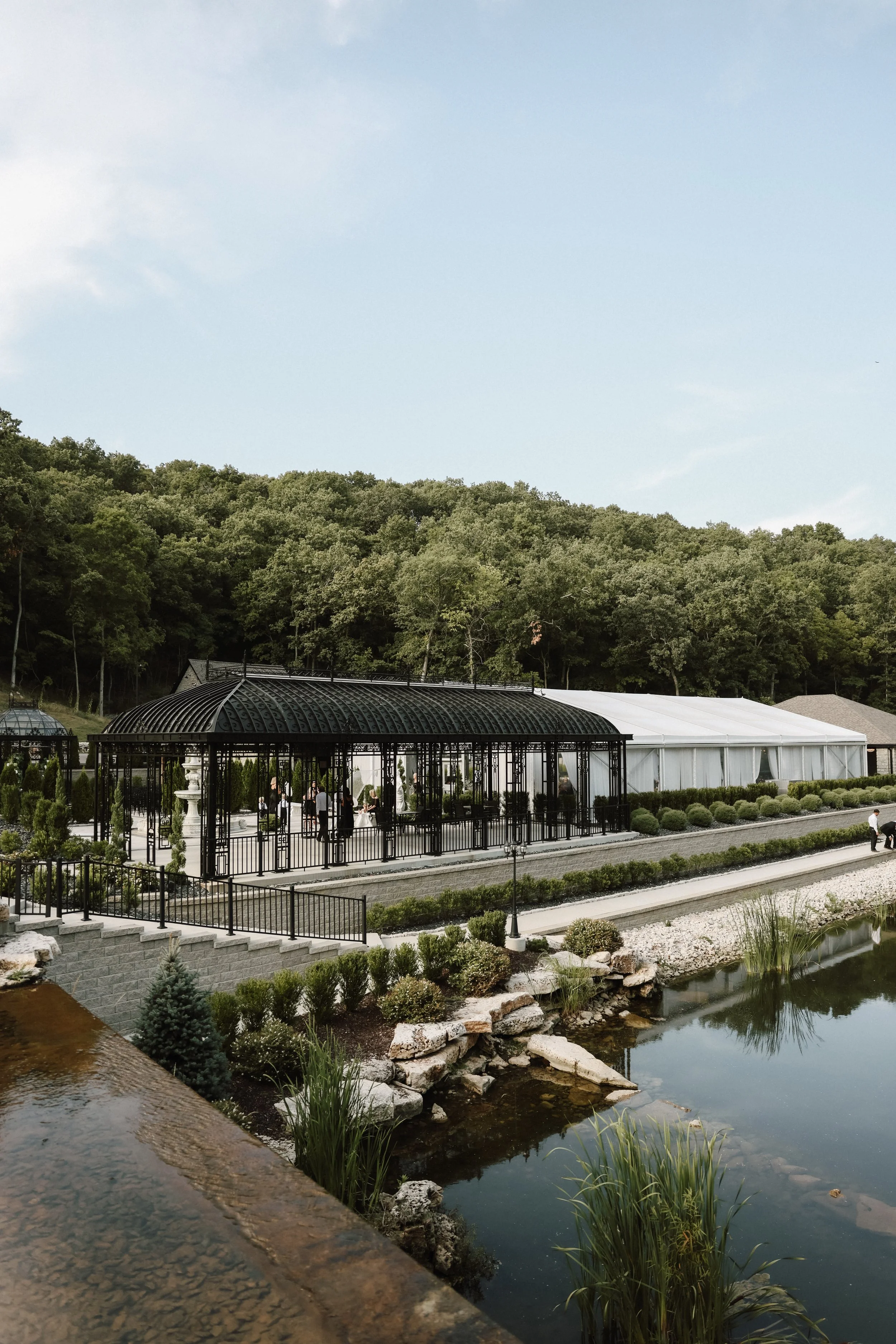 The Lake venue pavilion set on the water at Knotting Hills