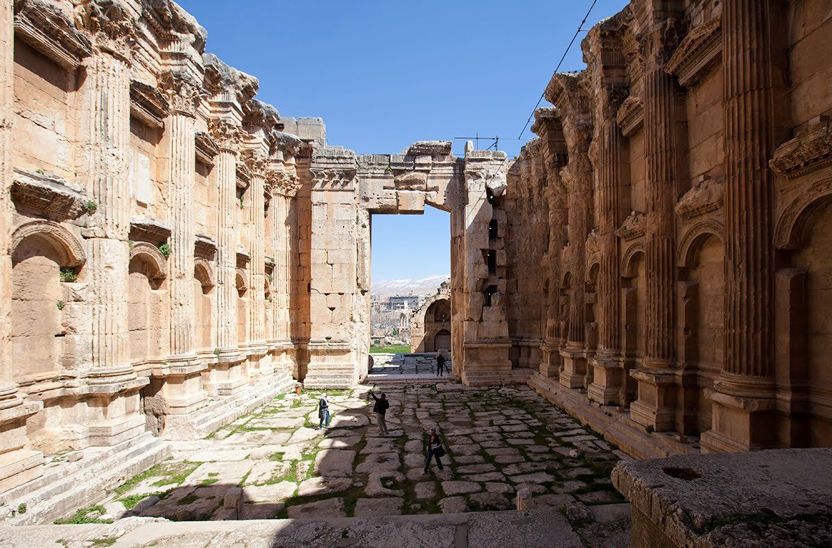 Baalbek-Interior-Courtyard.jpg