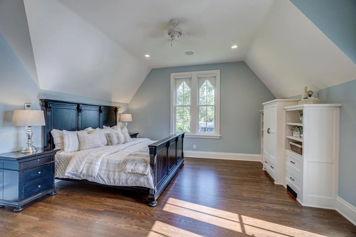6242391-150-single-family-home-50.lg.jpeg