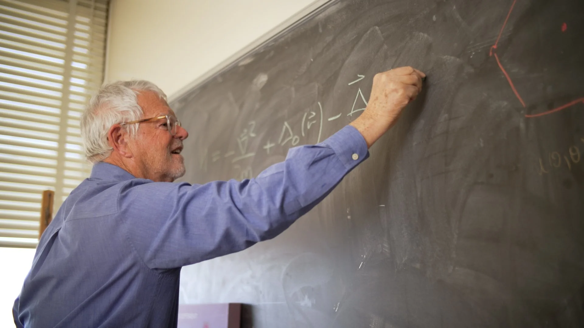 _ PROF.00_08_55_21.Still009.jpg