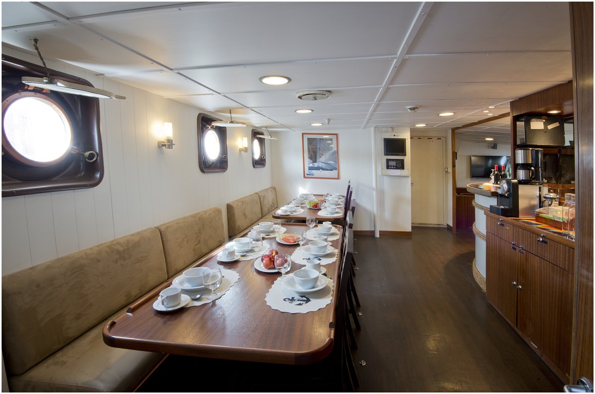 Mess room, dining area.jpg