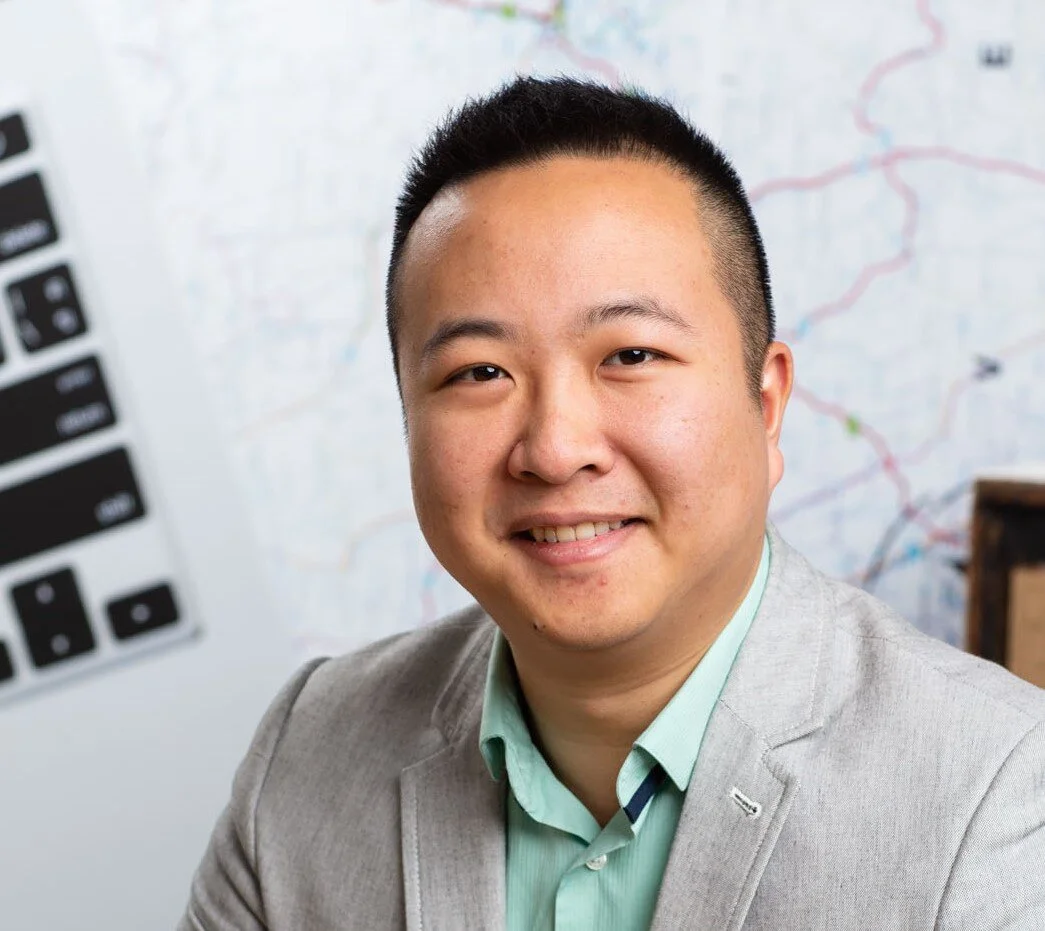 U-Wen L - Headshot (1).jpg