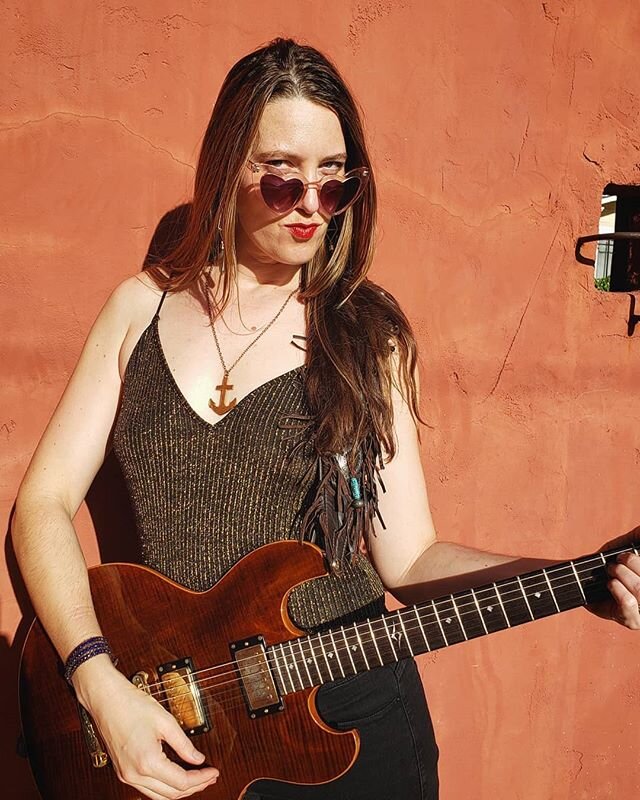 It's a crazy time and there's no live music so we're bringing you @barelyhug doing her best air guitar!🎸 cue your own music/interactive art experience 🎶😊 or pretend that it was a crazy show and you were there but you can't remember it because you 