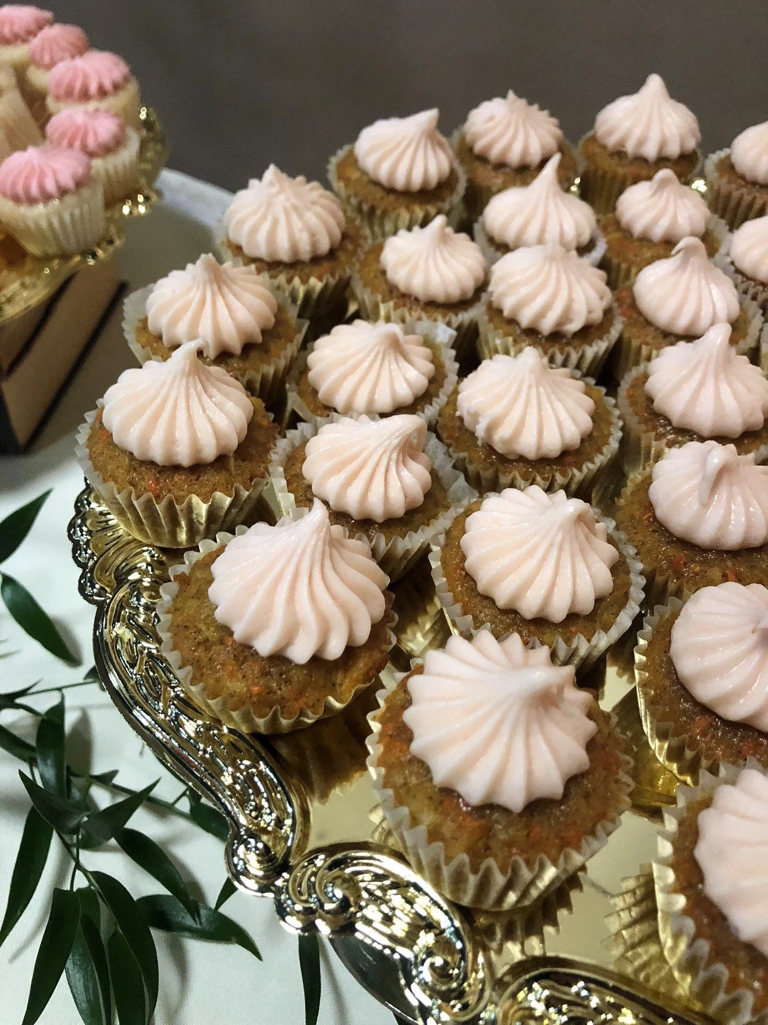mini cupcakes.jpg