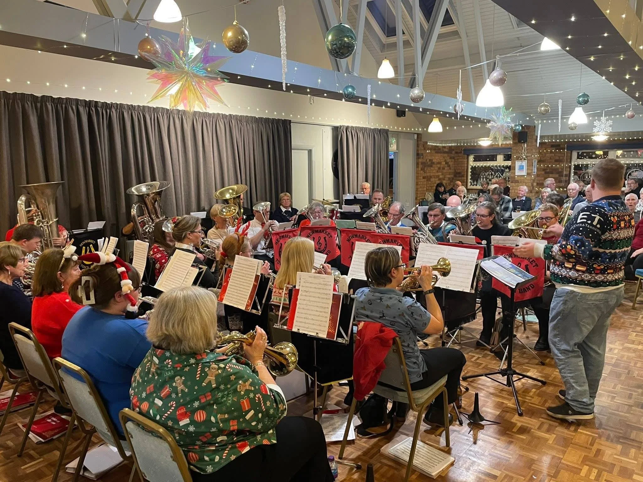 🎄⛪️ A Festive Evening in Bottisham! ⛪️🎄