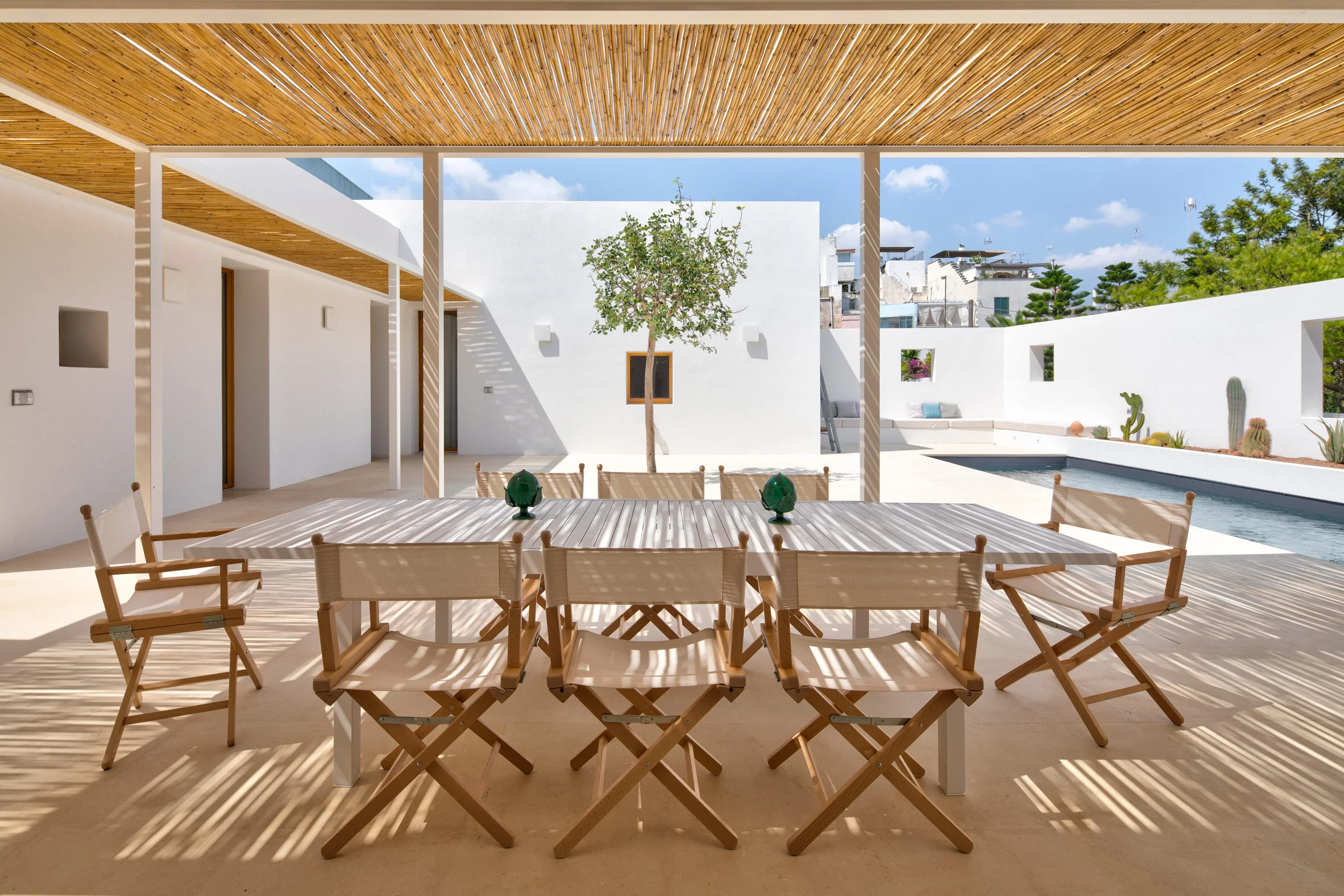 Project - La Torre Bianca, Architect Lorenzo Grifantini. Photo Credit: Carlo Carossio.Source: Dezeen 