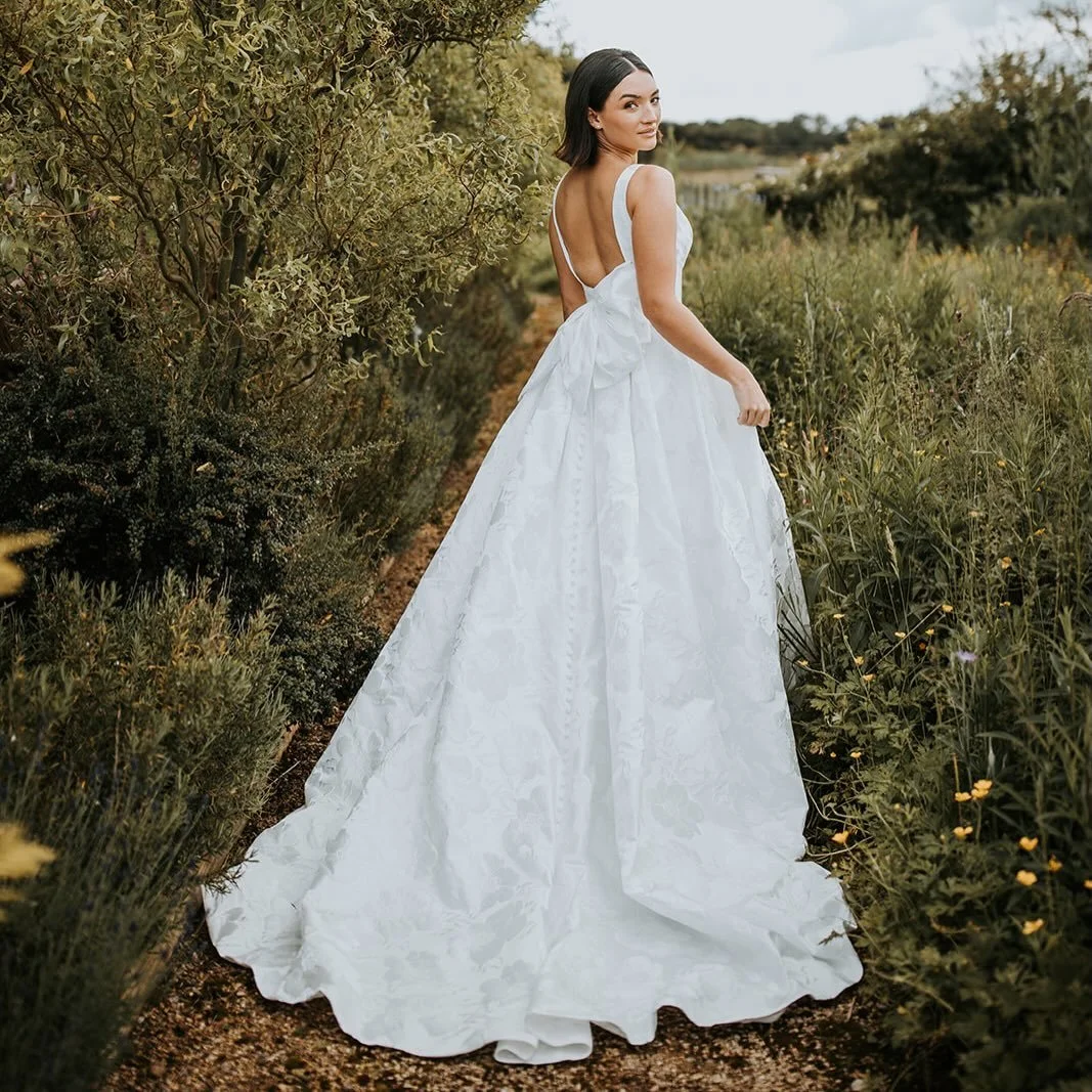 Dreaming of warmer days&hellip;🌸

Our beautiful Edwina gown by @ellisbridals 

Styled shoot team:
Venue: @ghyllbarn 
Styling: @willowandfiginthelakes 
Florals: @wildivypenrith 
Photography: @bridgetteibbotsonphotography 
Cake: @wrencakedesign 
Stati