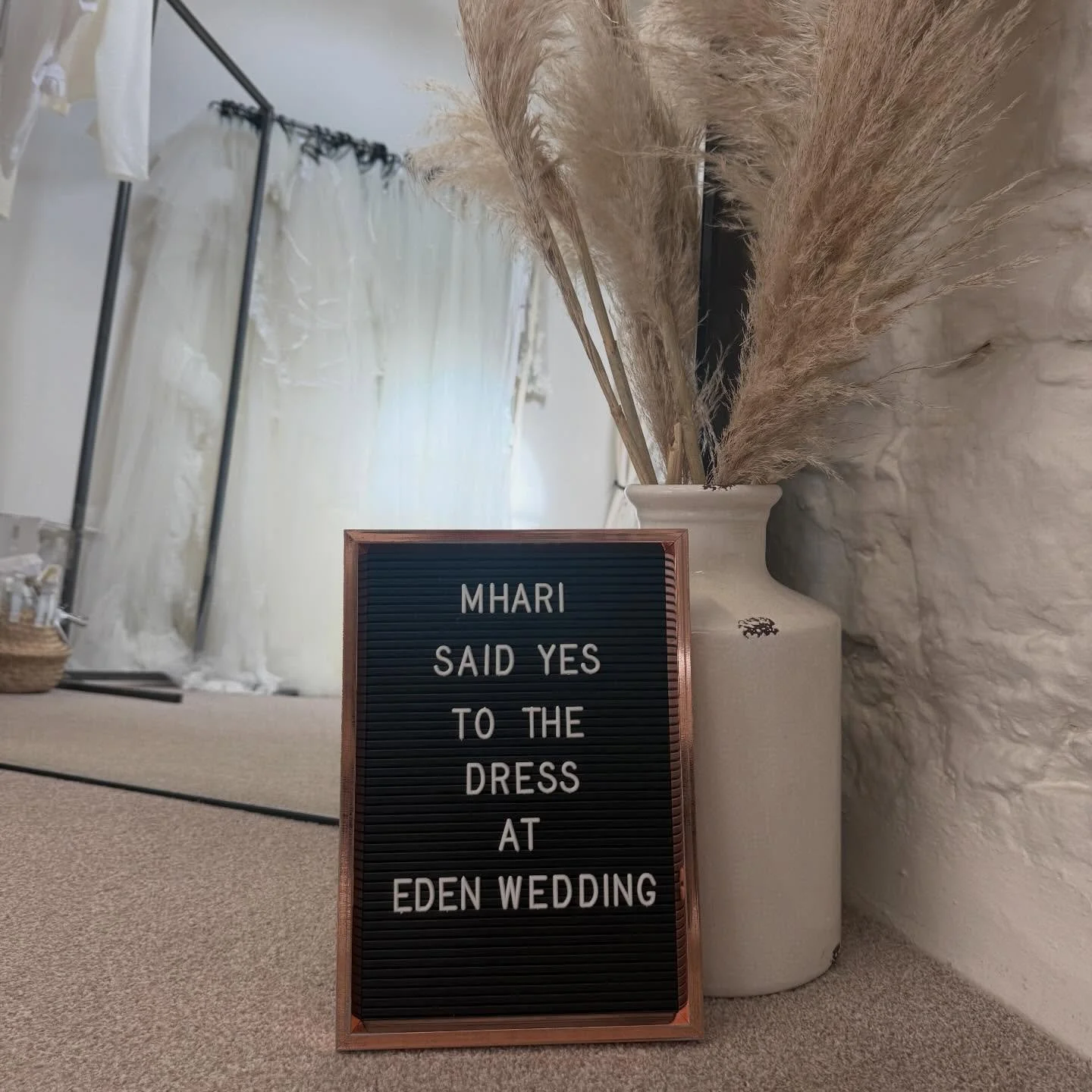 M H A R I 

Congratulations Mhari on finding your perfect dress - you looked beautiful!

Thanks for choosing Eden Wedding xxx

#yestothedress #weddingplanning #bridalinspiration #wedding