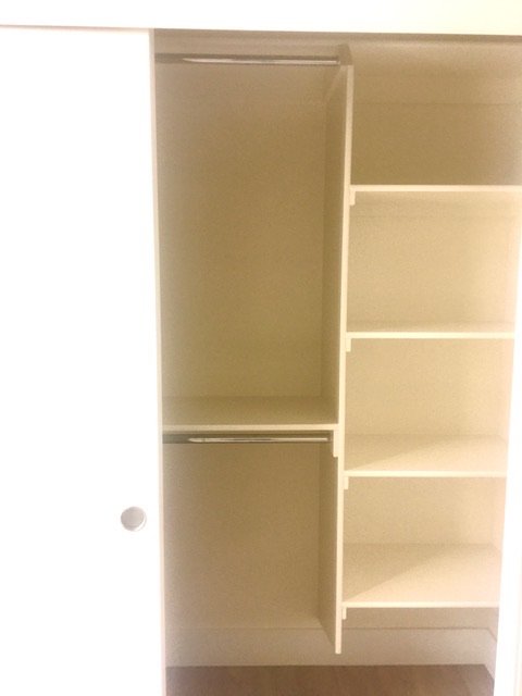 207 Closet.jpeg