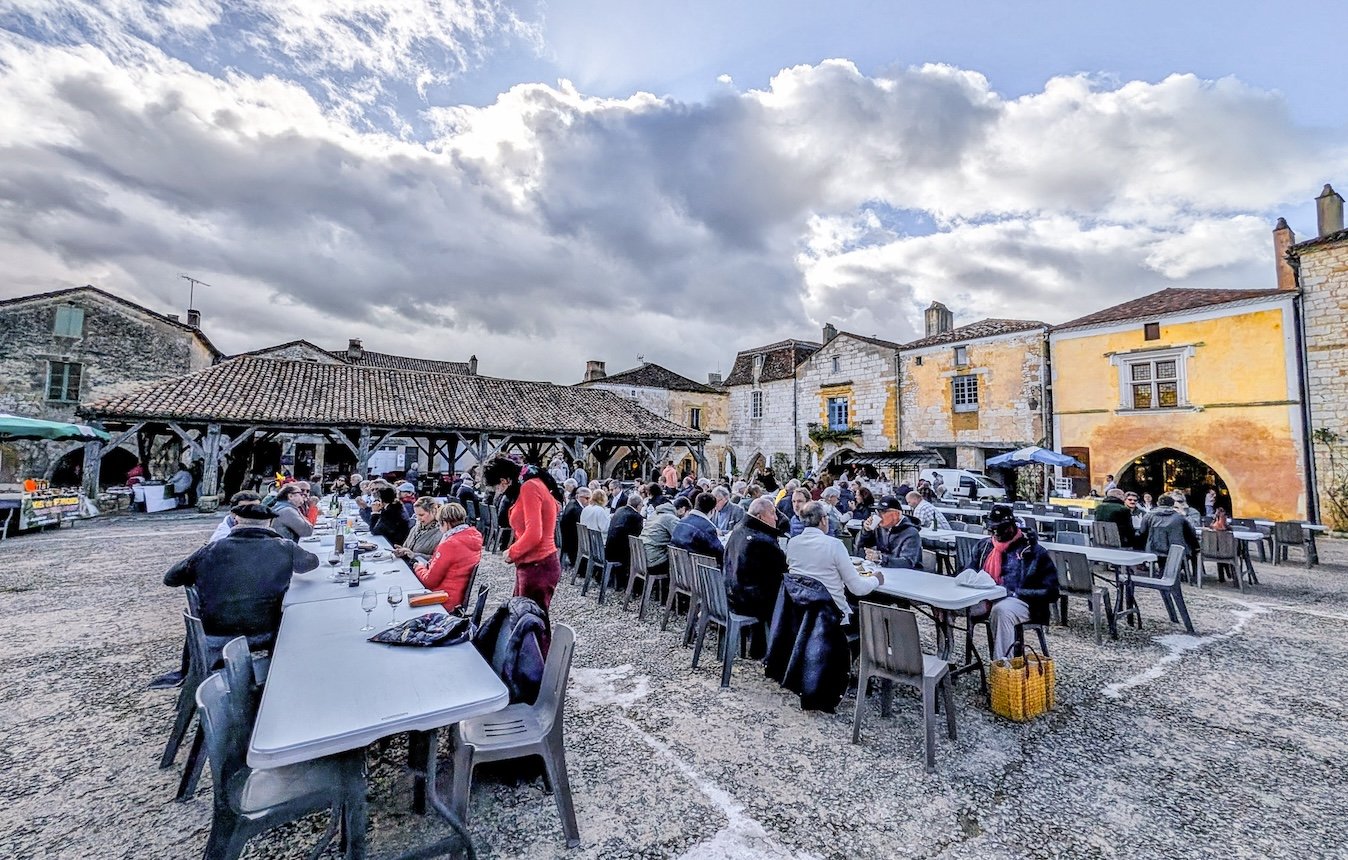 The ‘cantine de campagne’: Monpazier