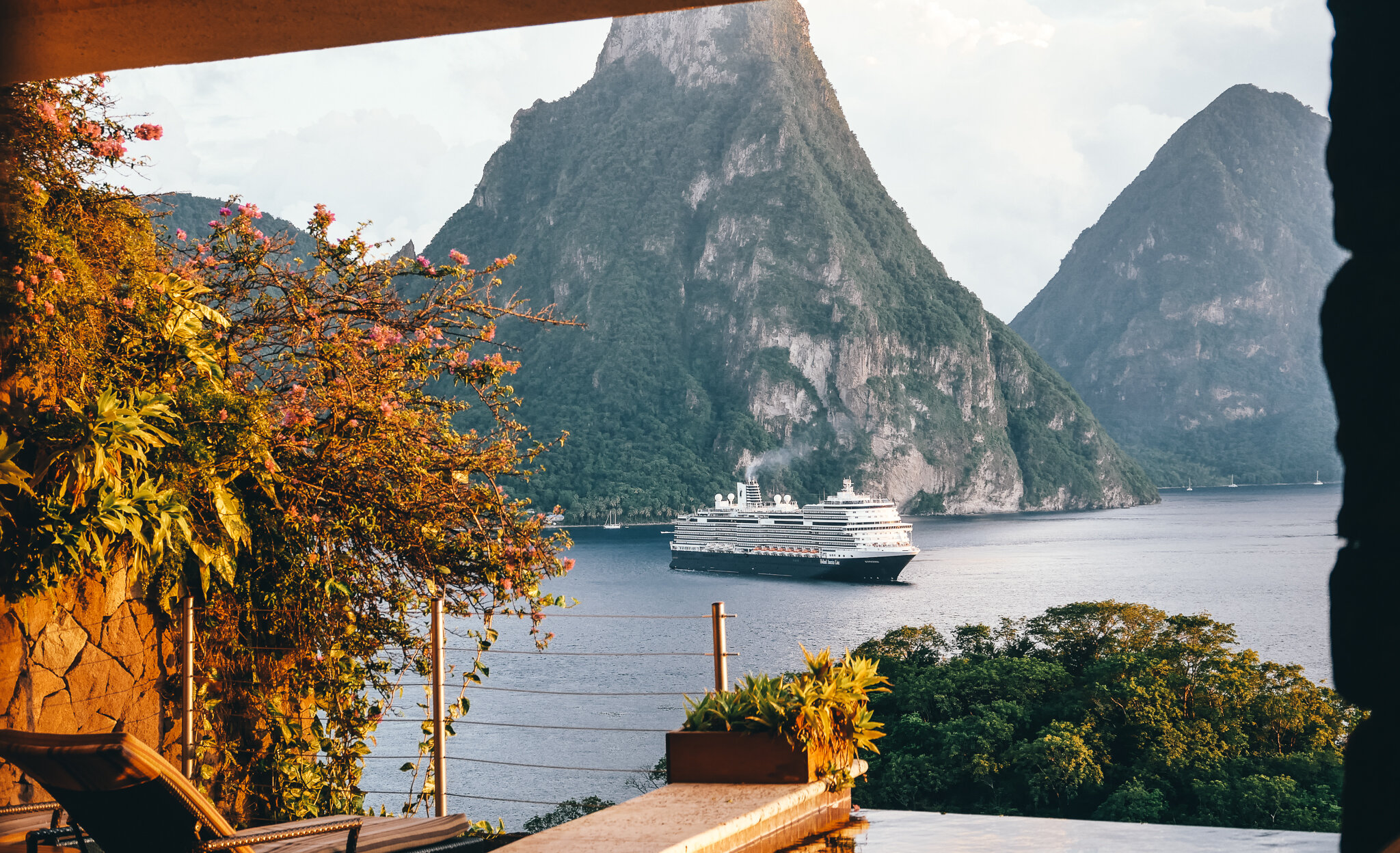 Jade Mountain liner-4.jpg