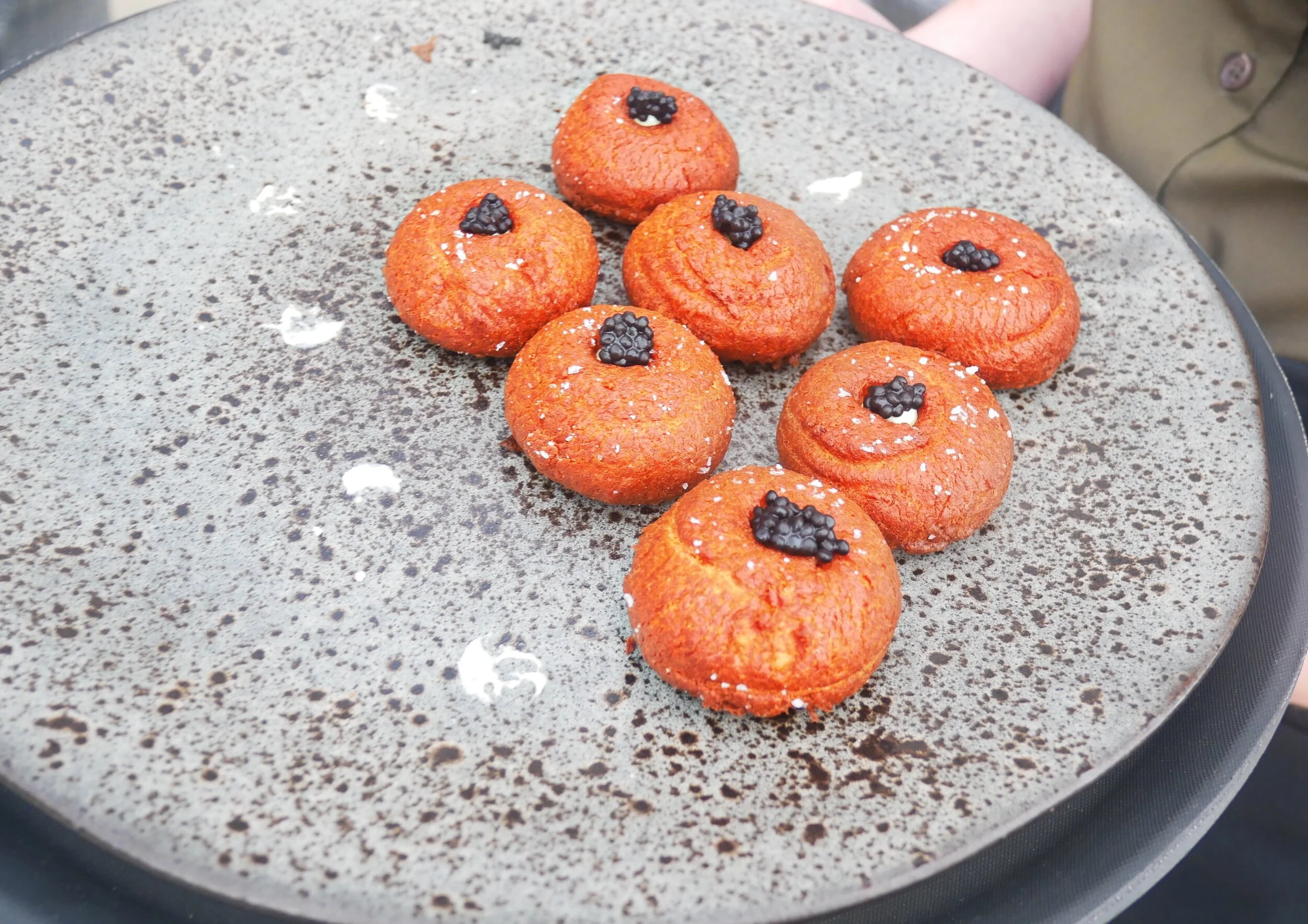 Crab cakes with roe