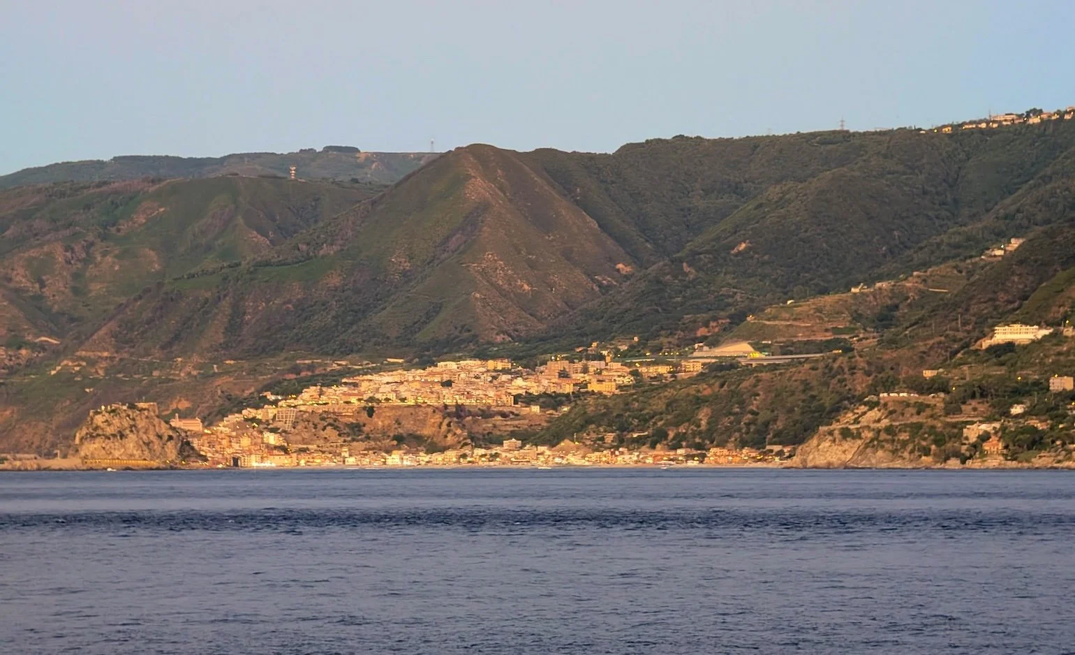 Straits of Messina dusk.jpg