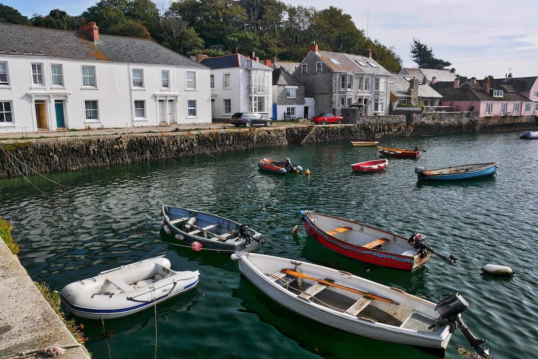 Coastal view of Flushing harbour on a circular pub walk in Cornwall
