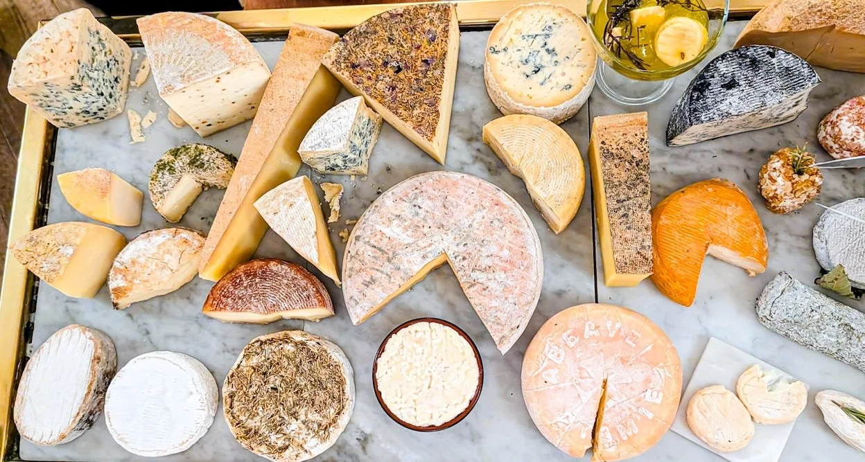 Amazing cheeseboard: Hôtel Restaurant Le Centenaire in Les Eyzies.