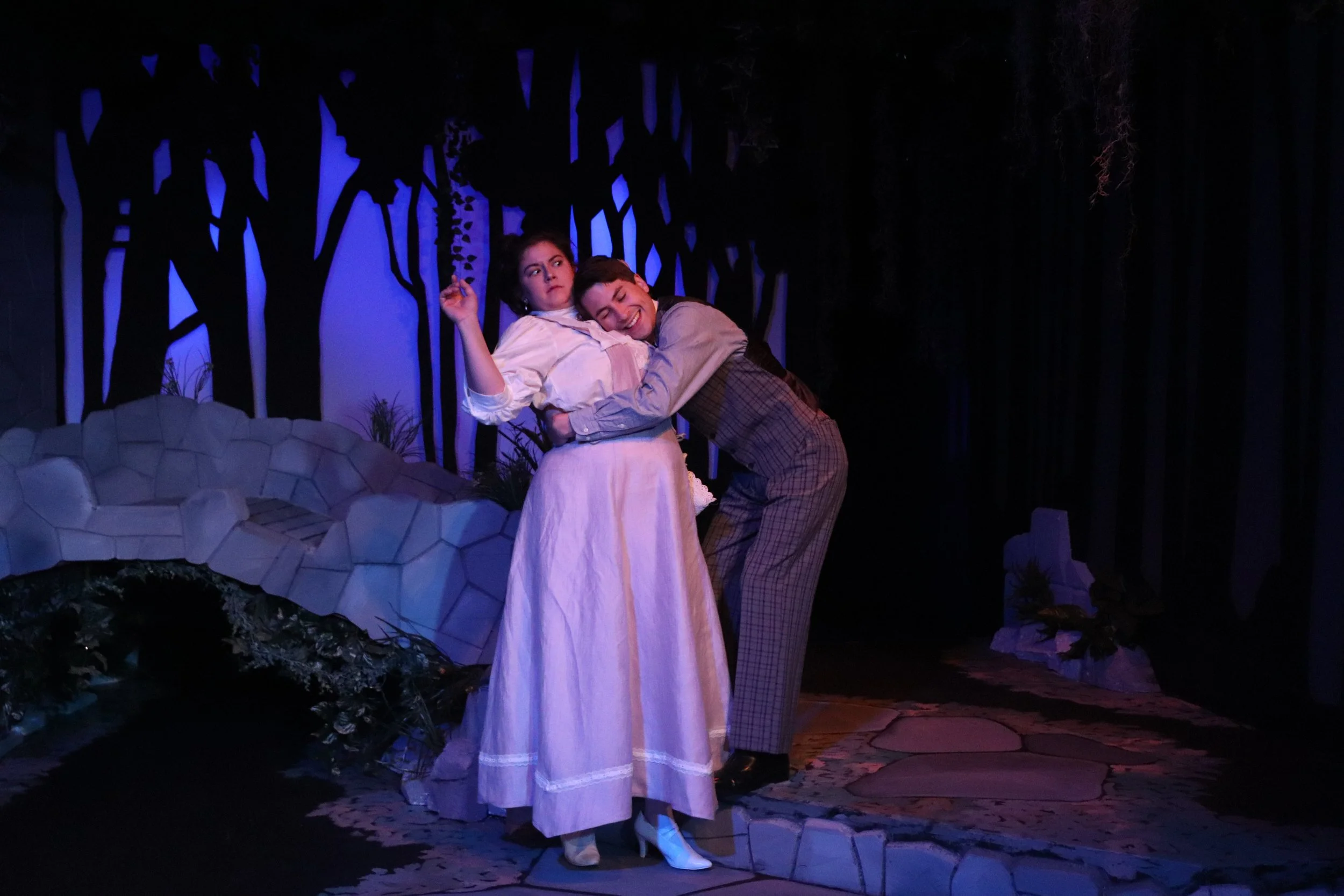 19 Lys Hel Bosom.JPG