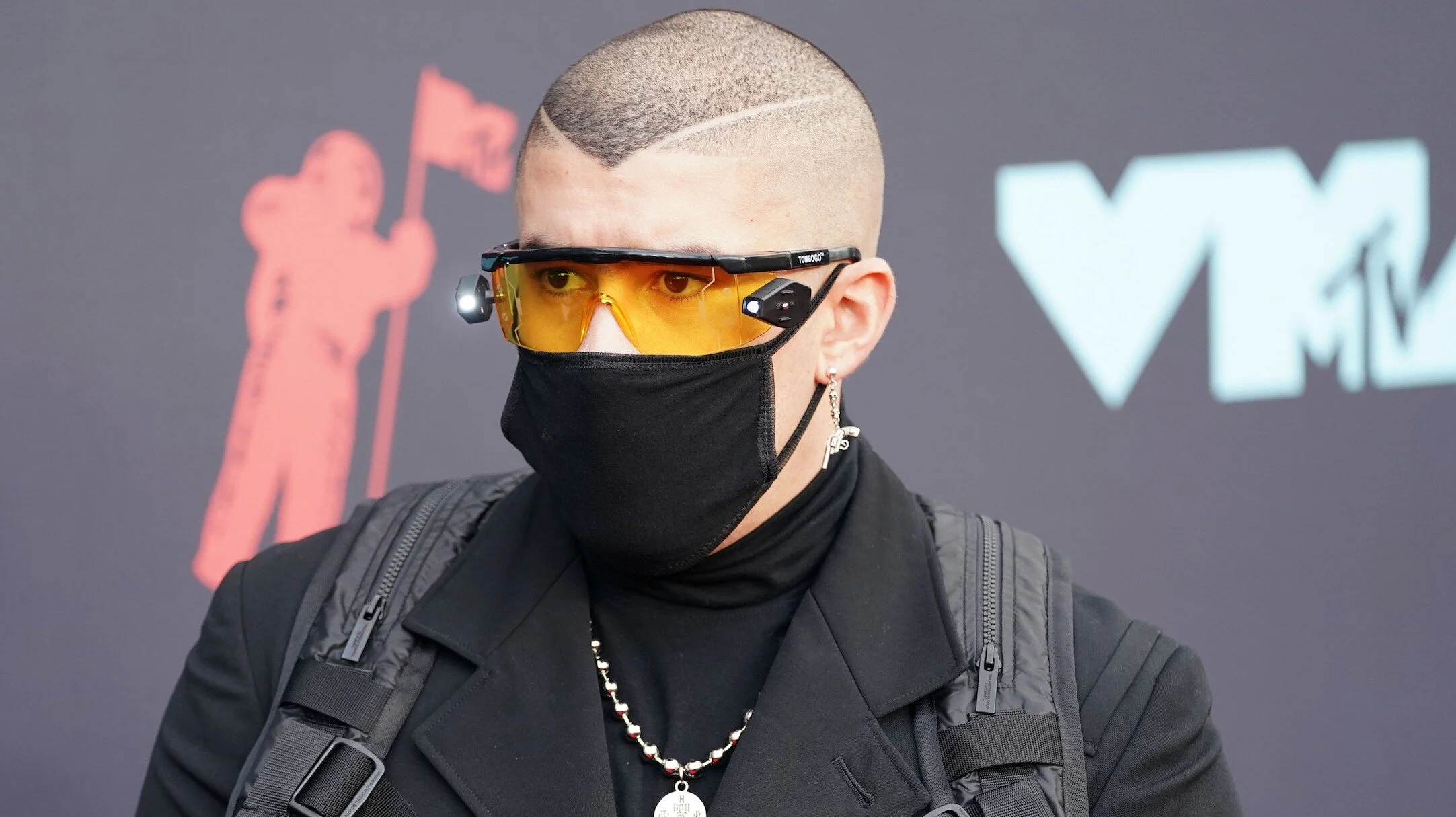 Bad Bunny hace su debut en ‘Saturday Night Live’ como "Big Bunny"
